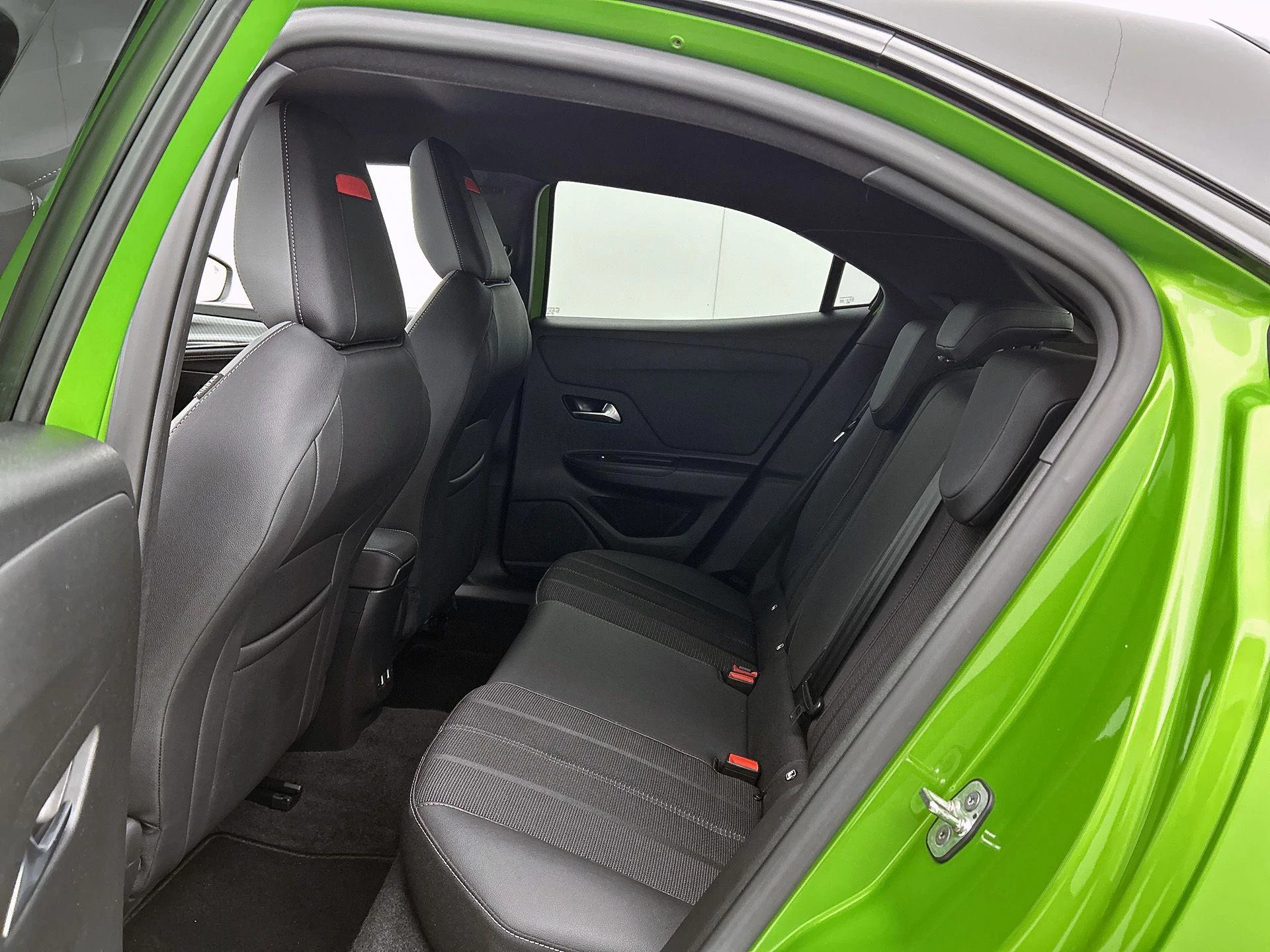 Opel-Mokka-e-image-25