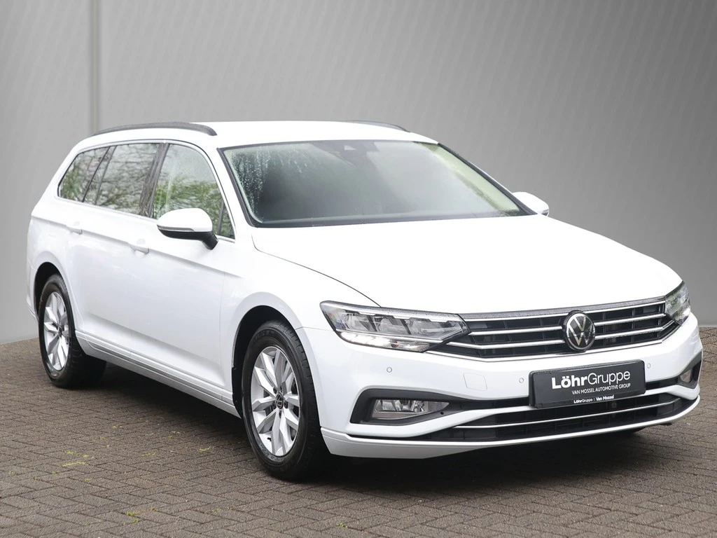 Volkswagen-Passat-image-2