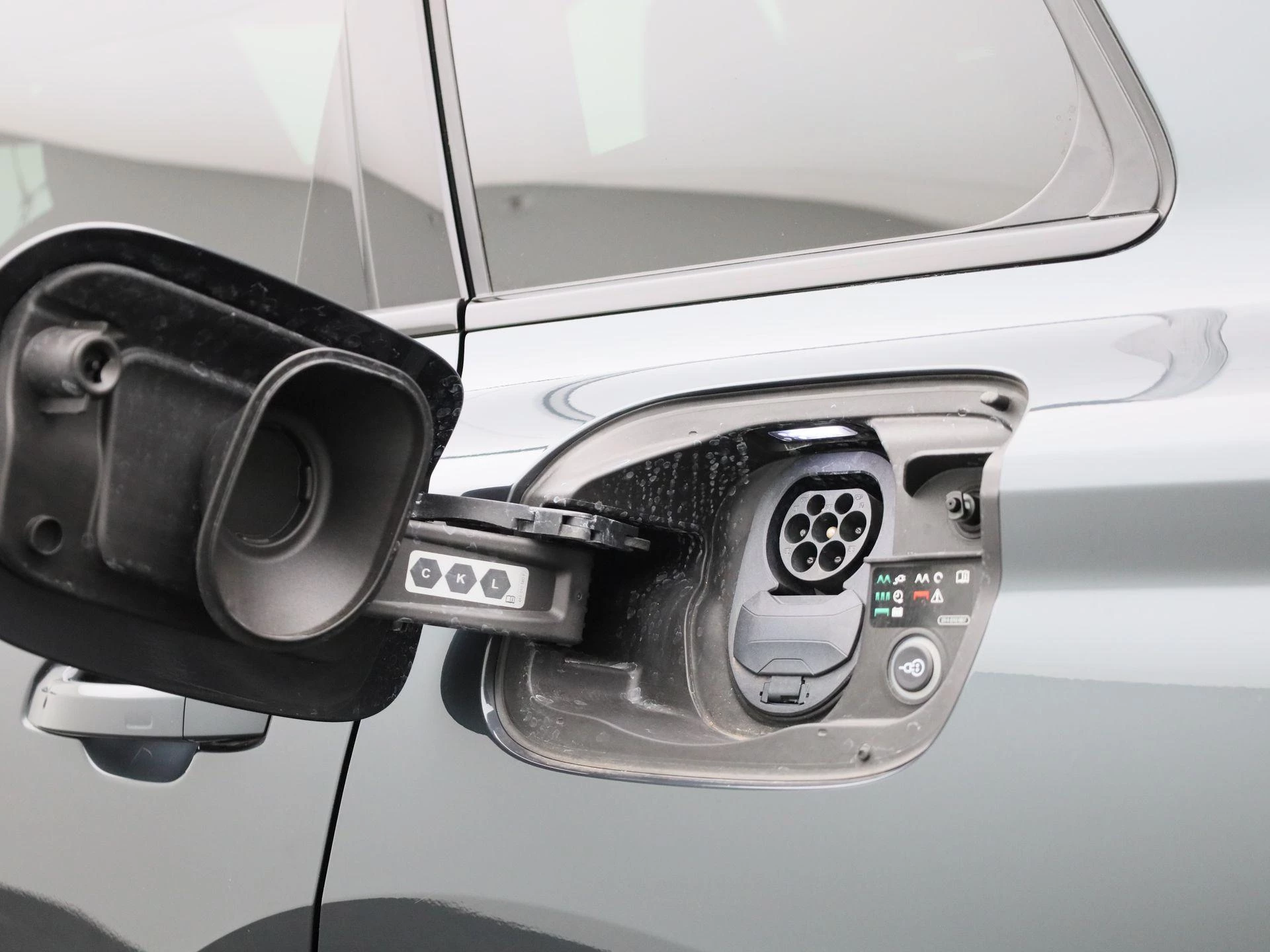 Audi-Q6 e-tron-image-56