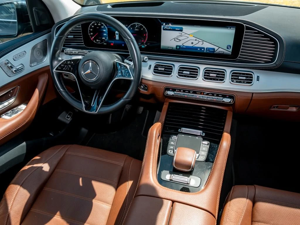 Mercedes-Benz-GLE 300 d-image-9