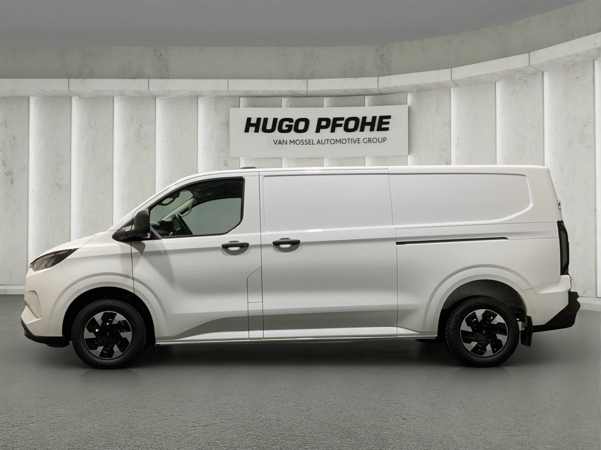 Ford-Transit Custom-image-1