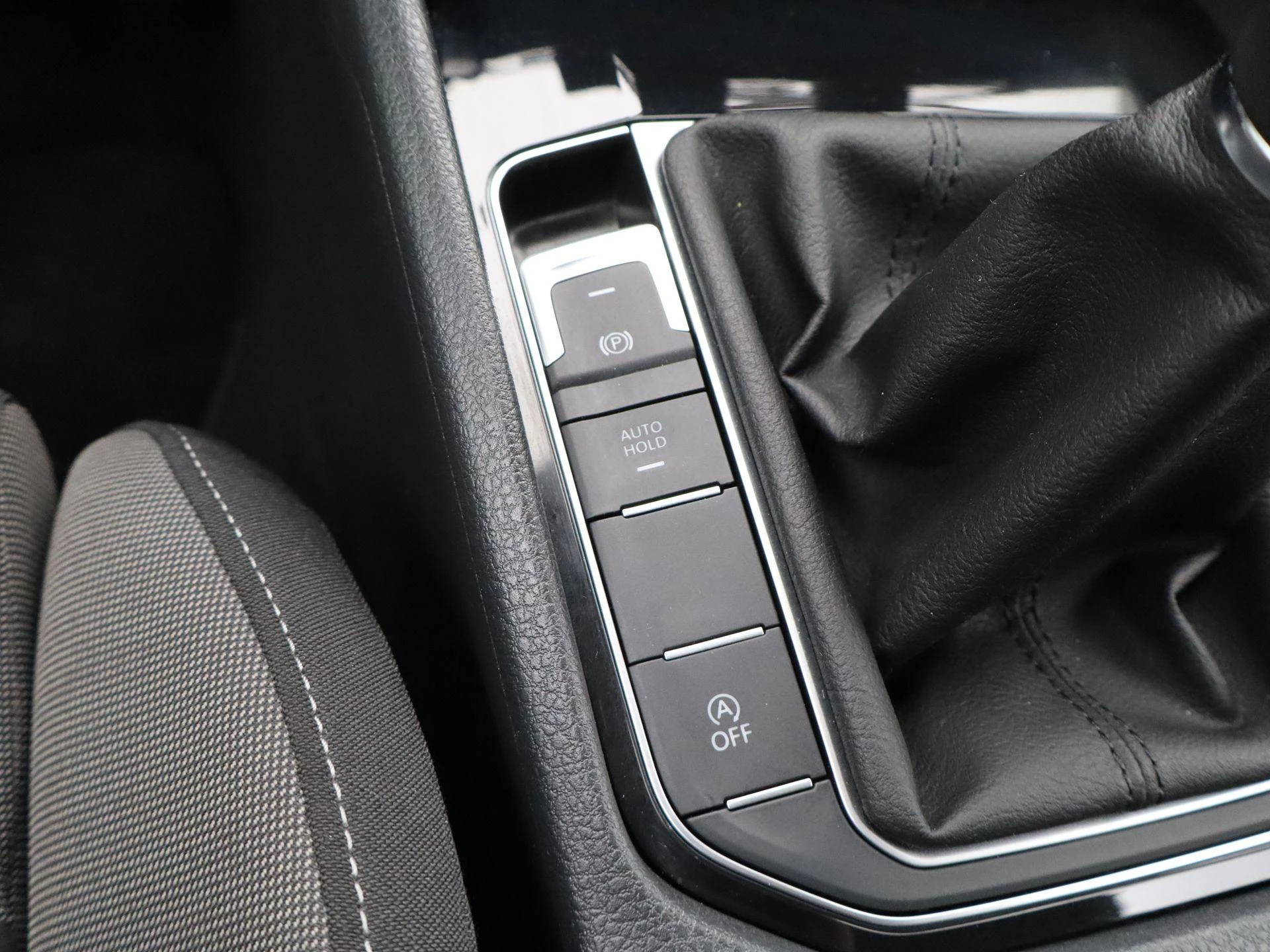 Volkswagen-Golf Sportsvan-image-22