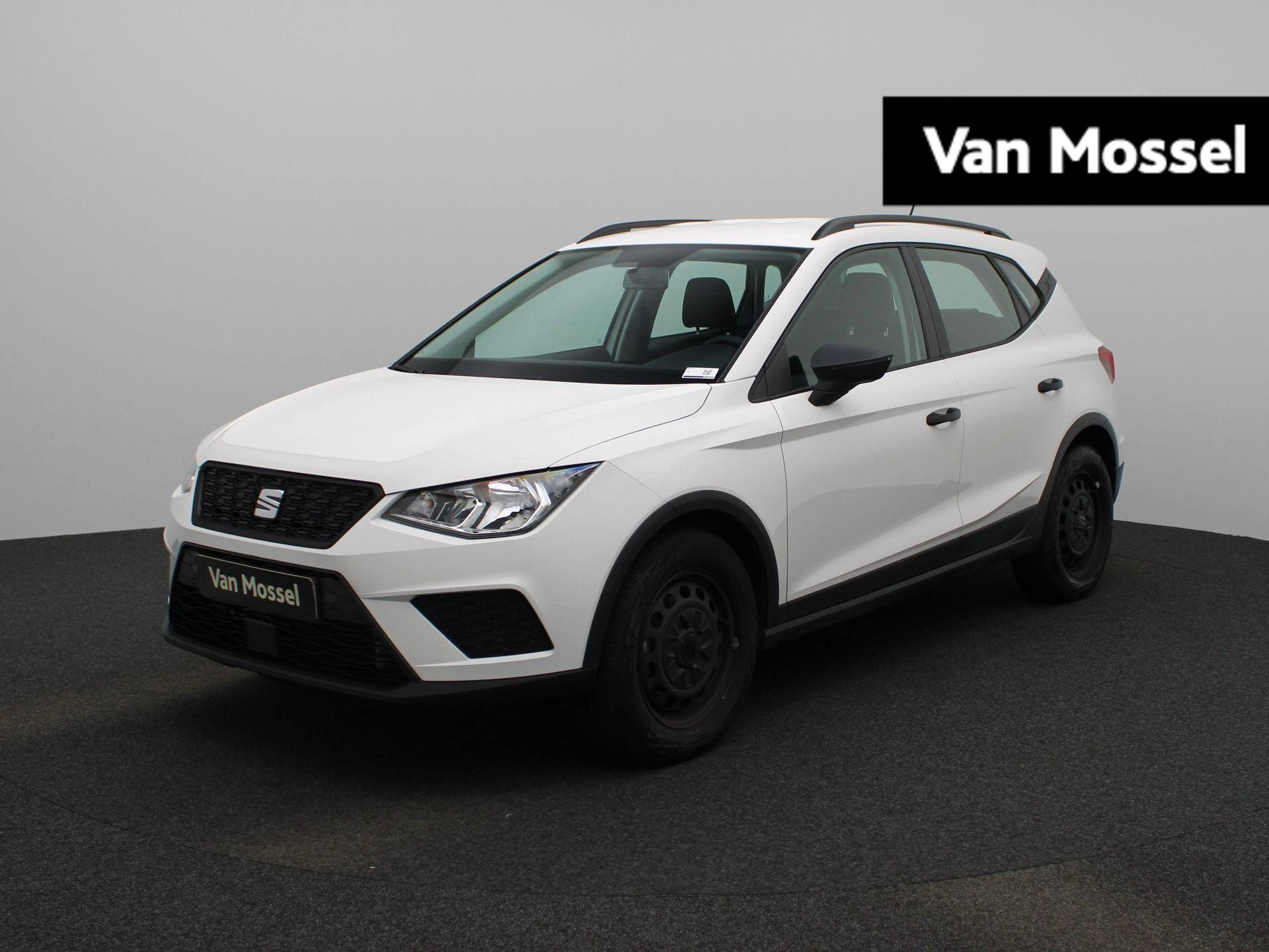 SEAT-Arona-image-0