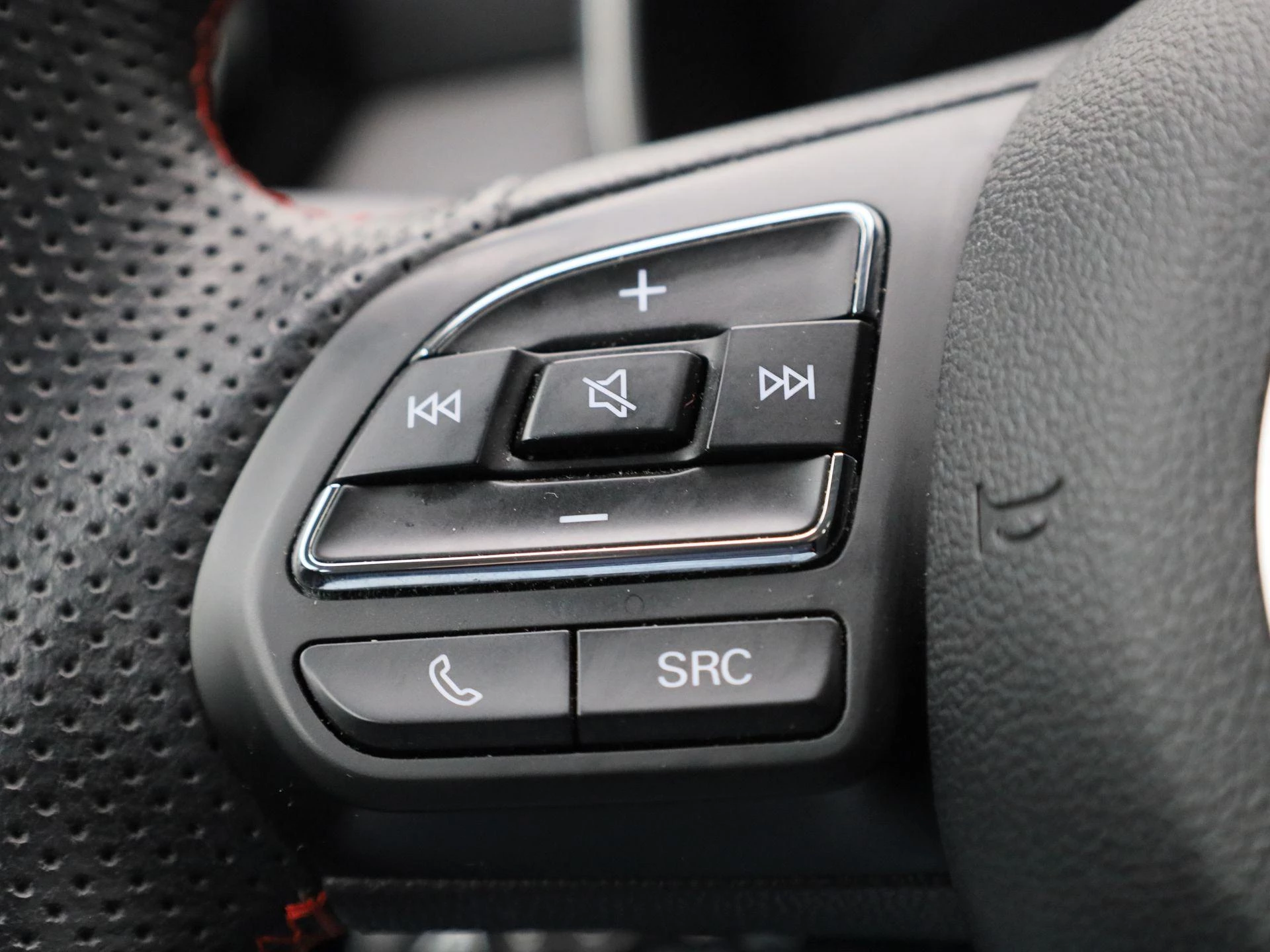 MG-ZS EV-image-17