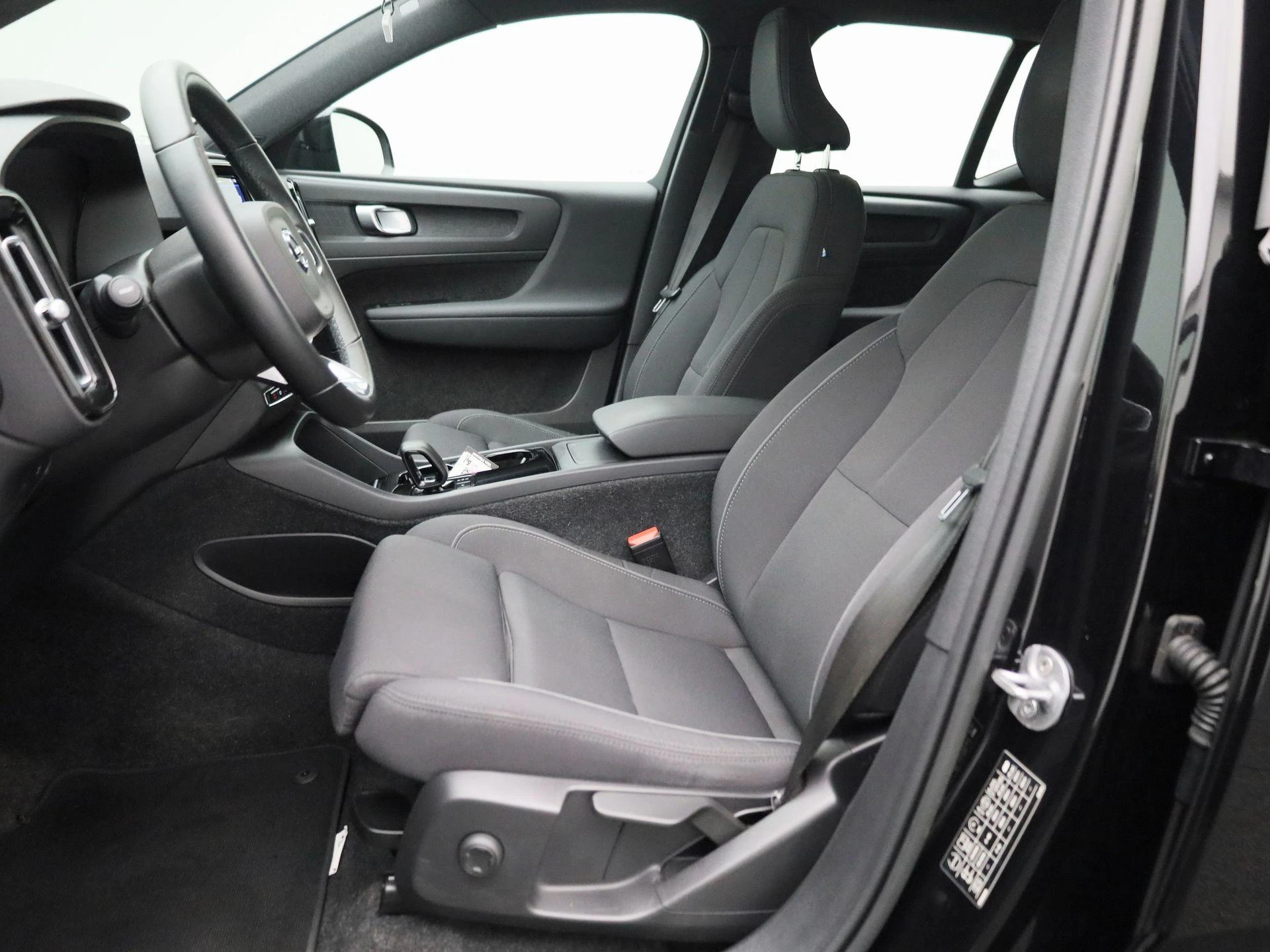 Volvo-XC40-image-7
