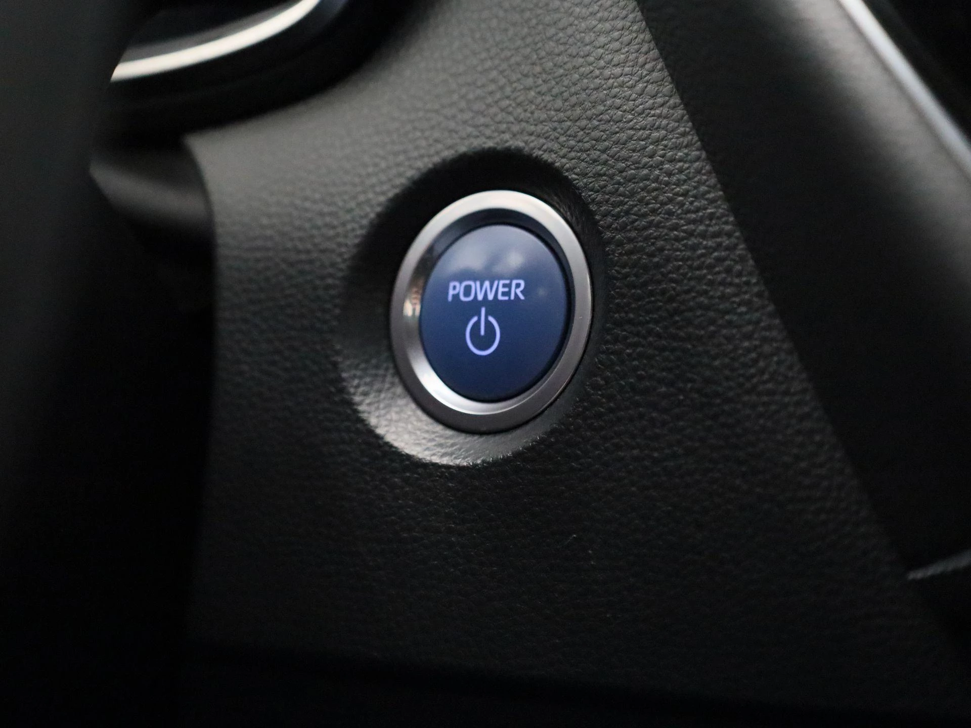 Toyota-Corolla Touring Sports-image-22