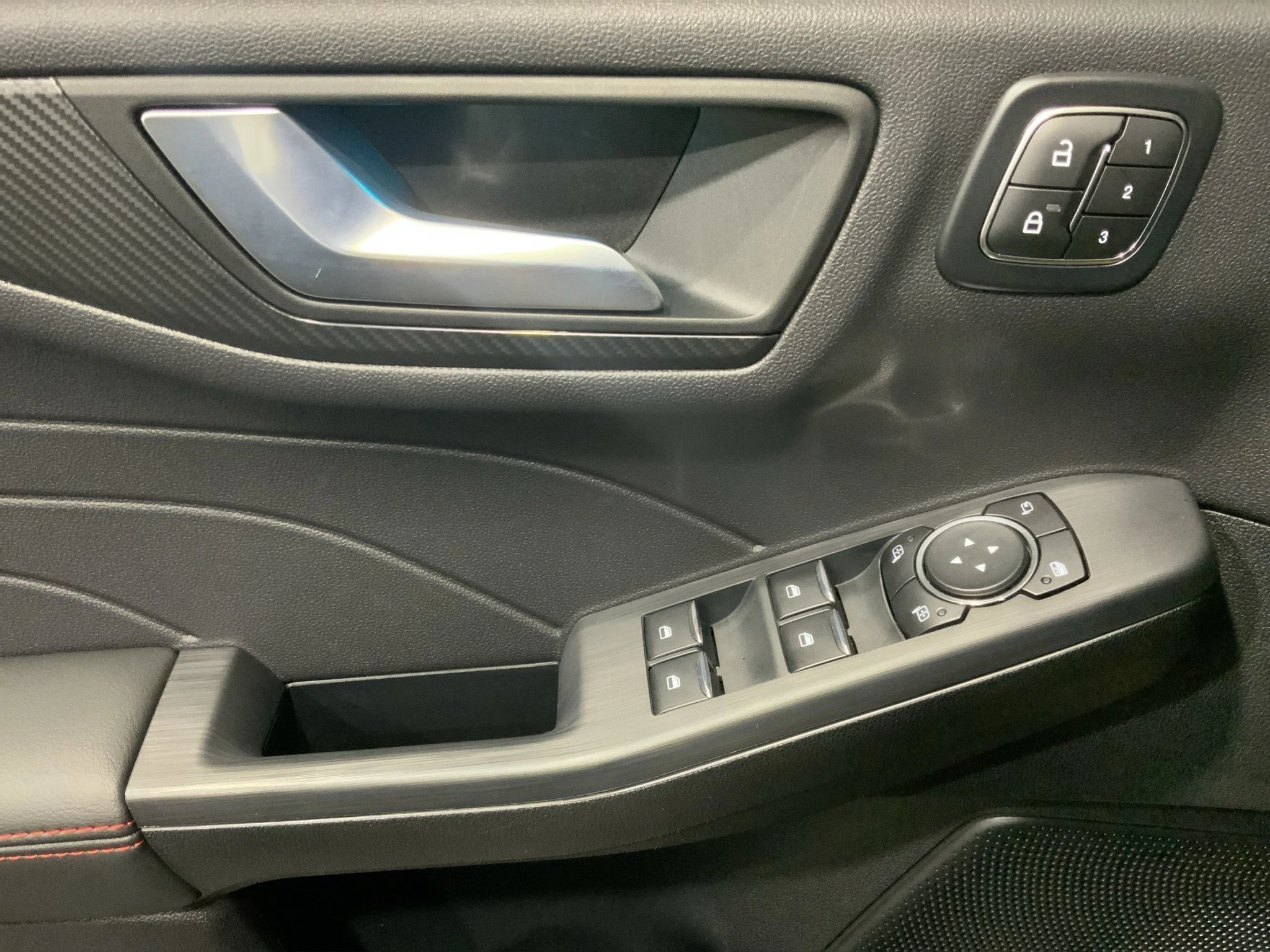 Ford-Kuga-image-15