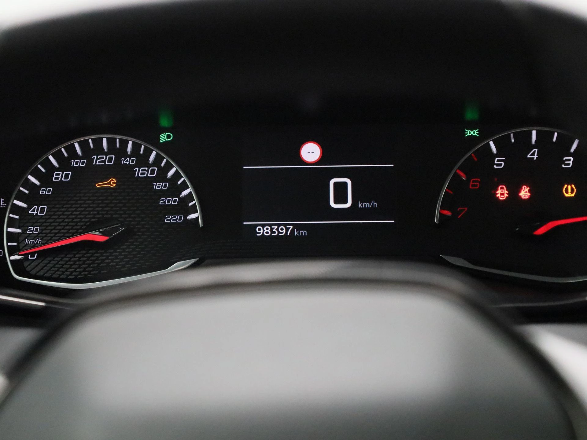 Peugeot-2008-image-7