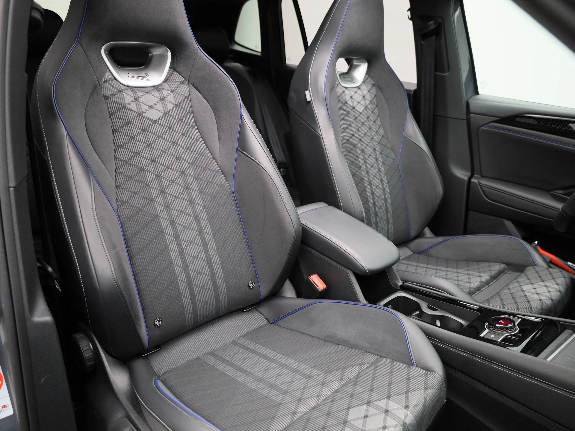 Volkswagen-Tiguan-image-48