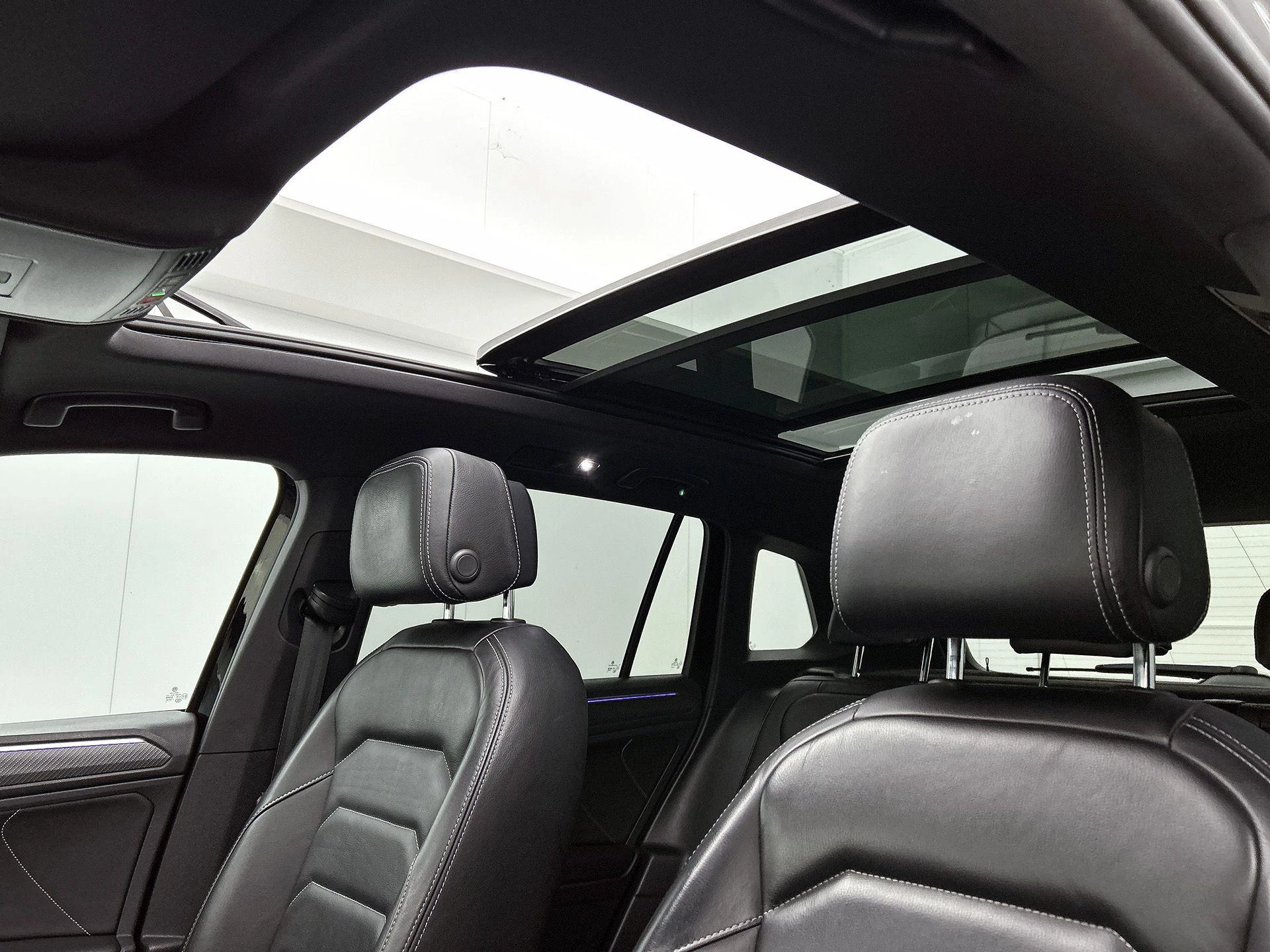 Volkswagen Tiguan 1.5 TSI R-Line Business+