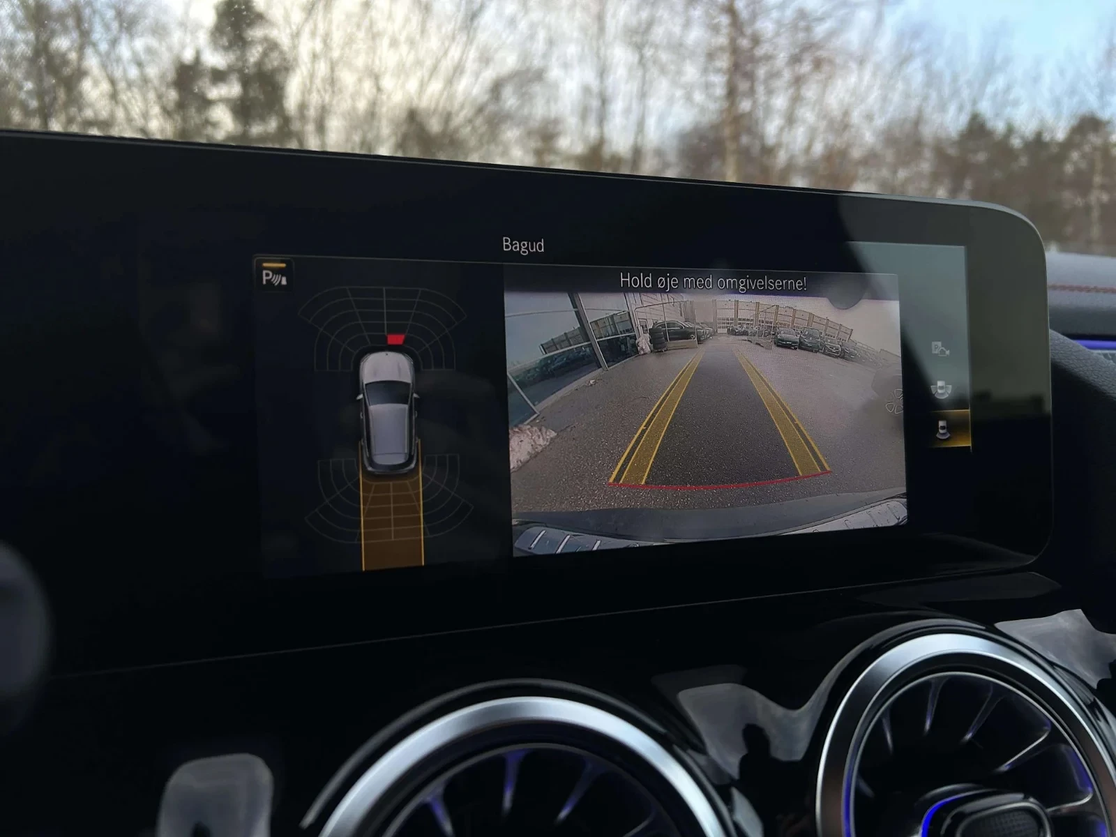 Mercedes-Benz-EQA-image-16