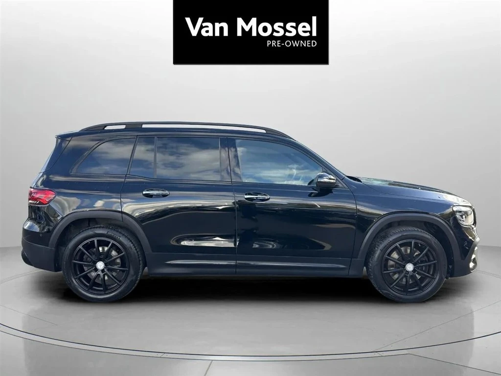Mercedes-Benz-GLB-image-3