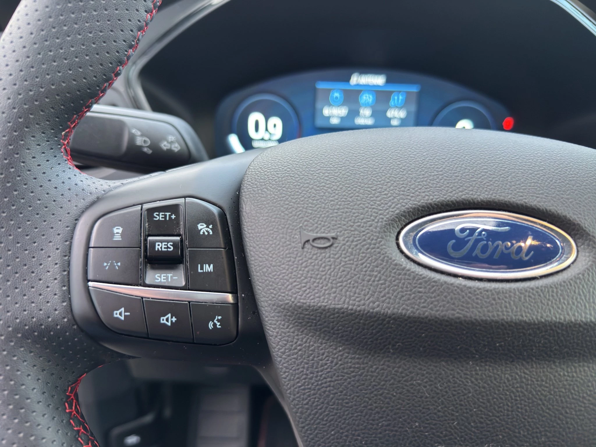 Ford Kuga ST-Line X Aut.*360GRAD*LED-MATRIX*NAVI*GRA*WINTER-PKT.