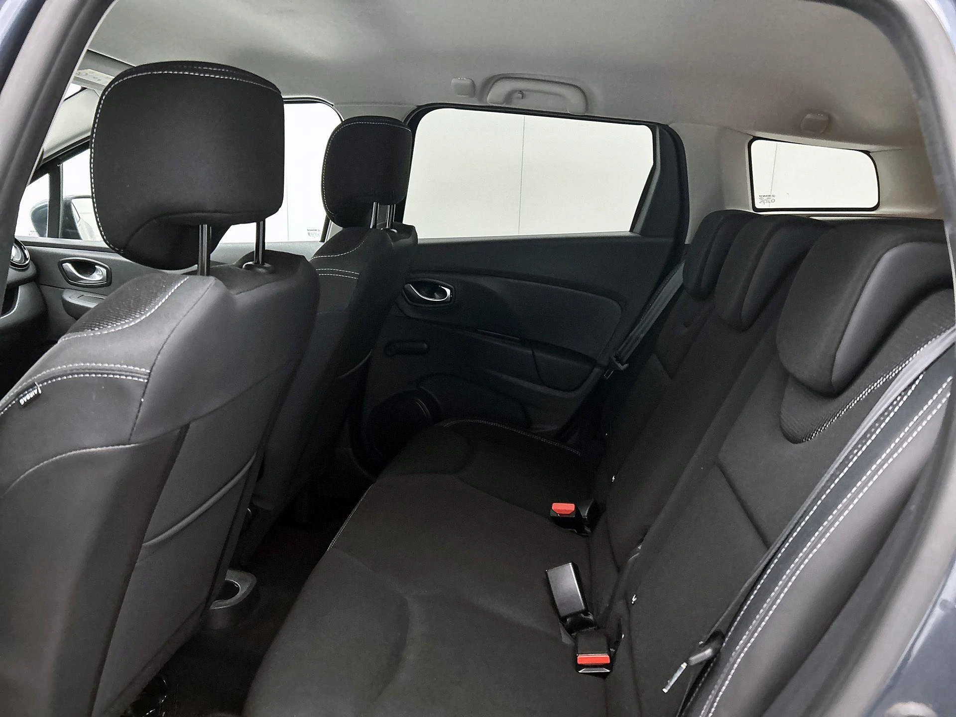 Renault-Clio-image-25