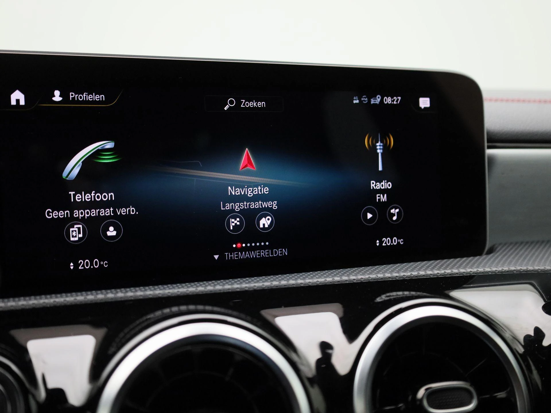 Mercedes-Benz-CLA-image-14