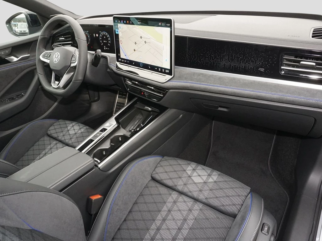 Volkswagen-Passat-image-7