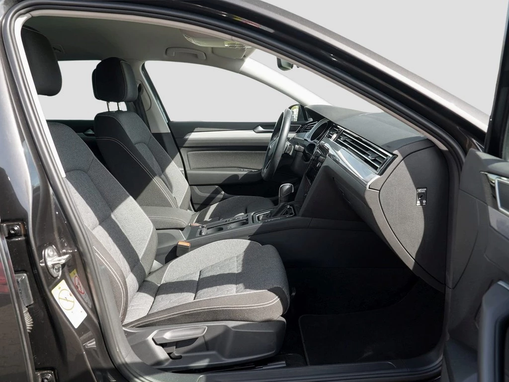 Volkswagen Passat Variant 1.5 TSI DSG Business *LED*AHK*Navi*App-Connect*ACC*PDC*Front-Assist*Climatronic*Sitzh