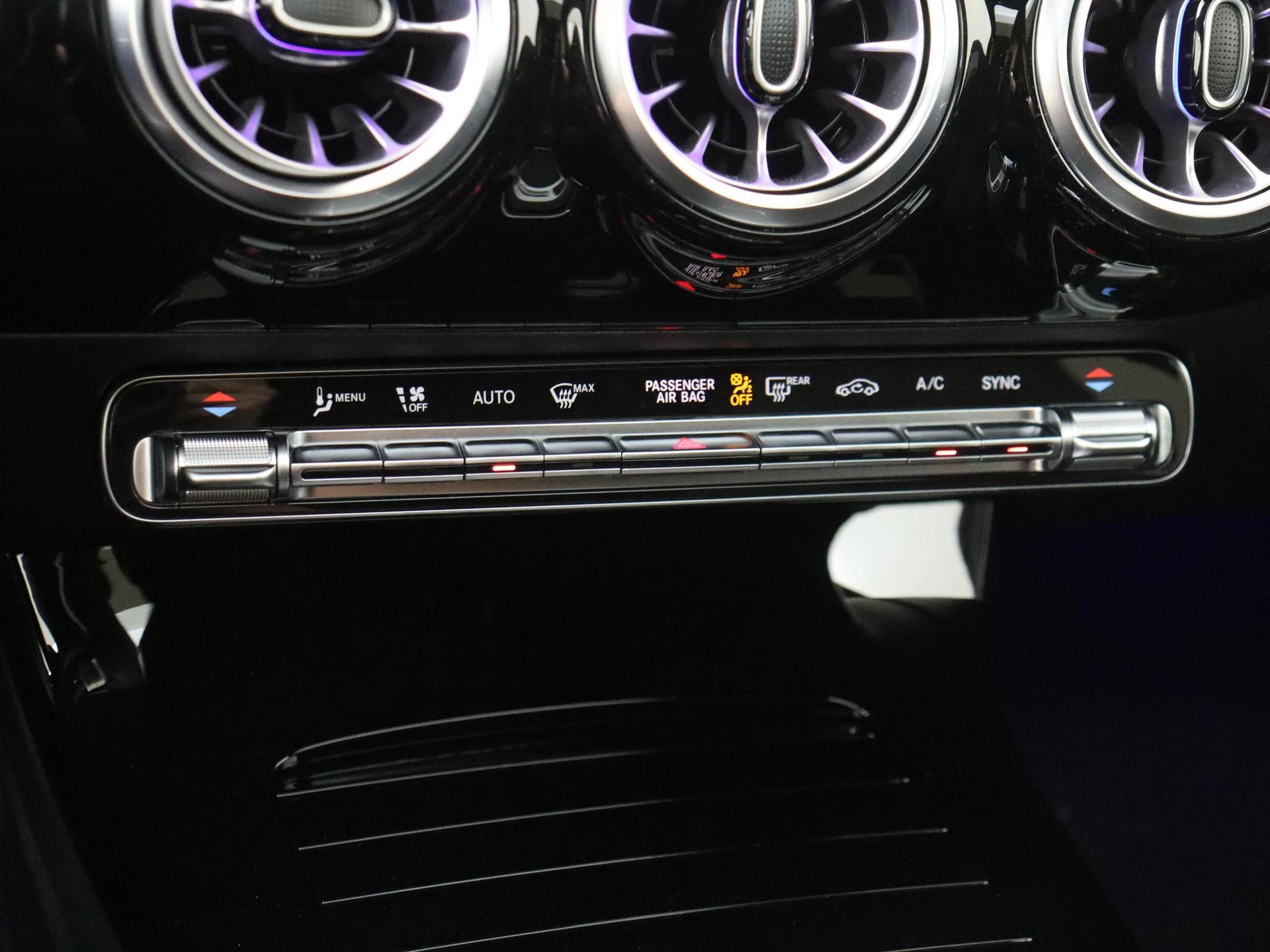 Mercedes-Benz CLA Shooting Brake 180 Business Solution AMG