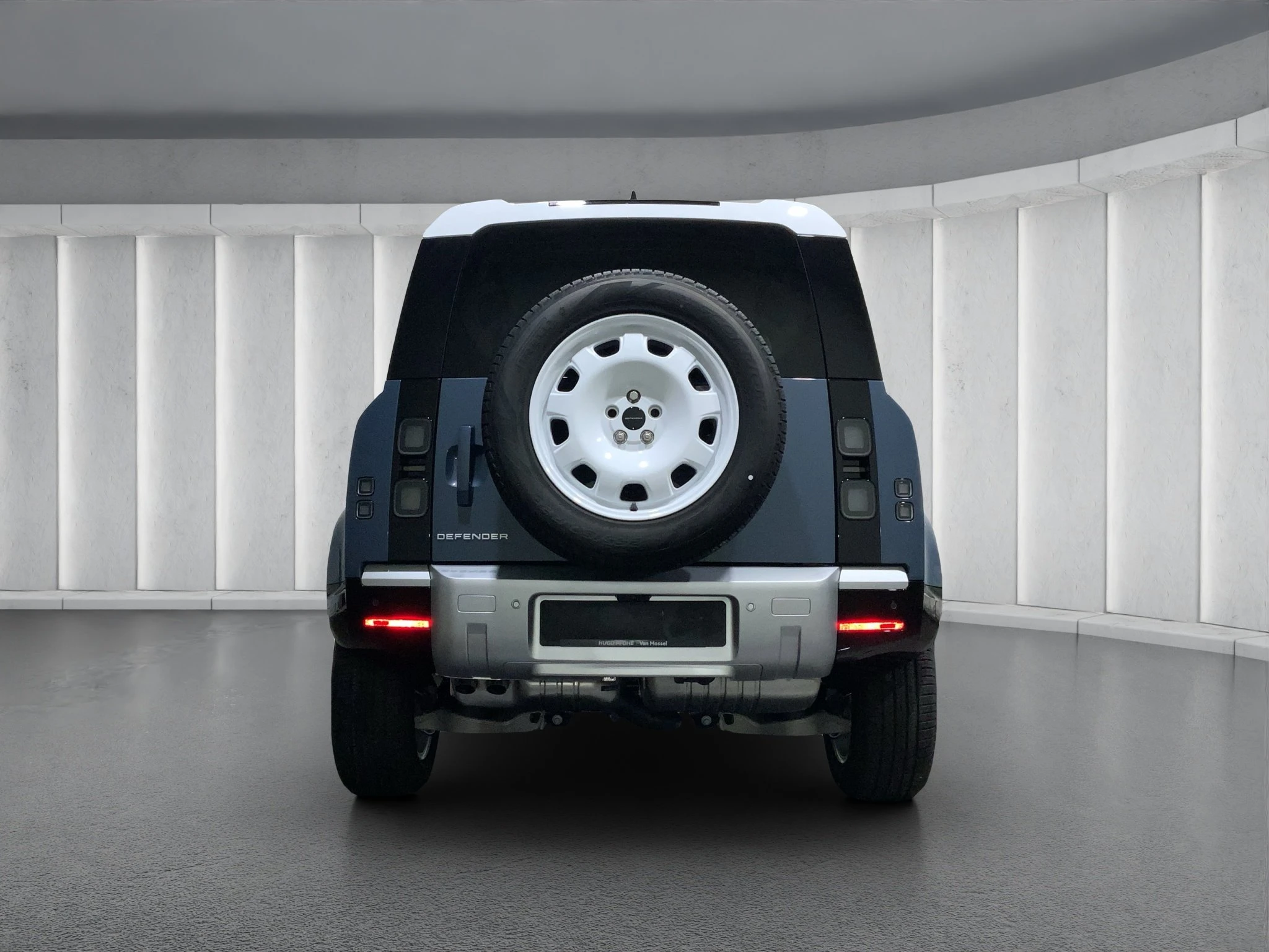 Land Rover-Defender-image-2