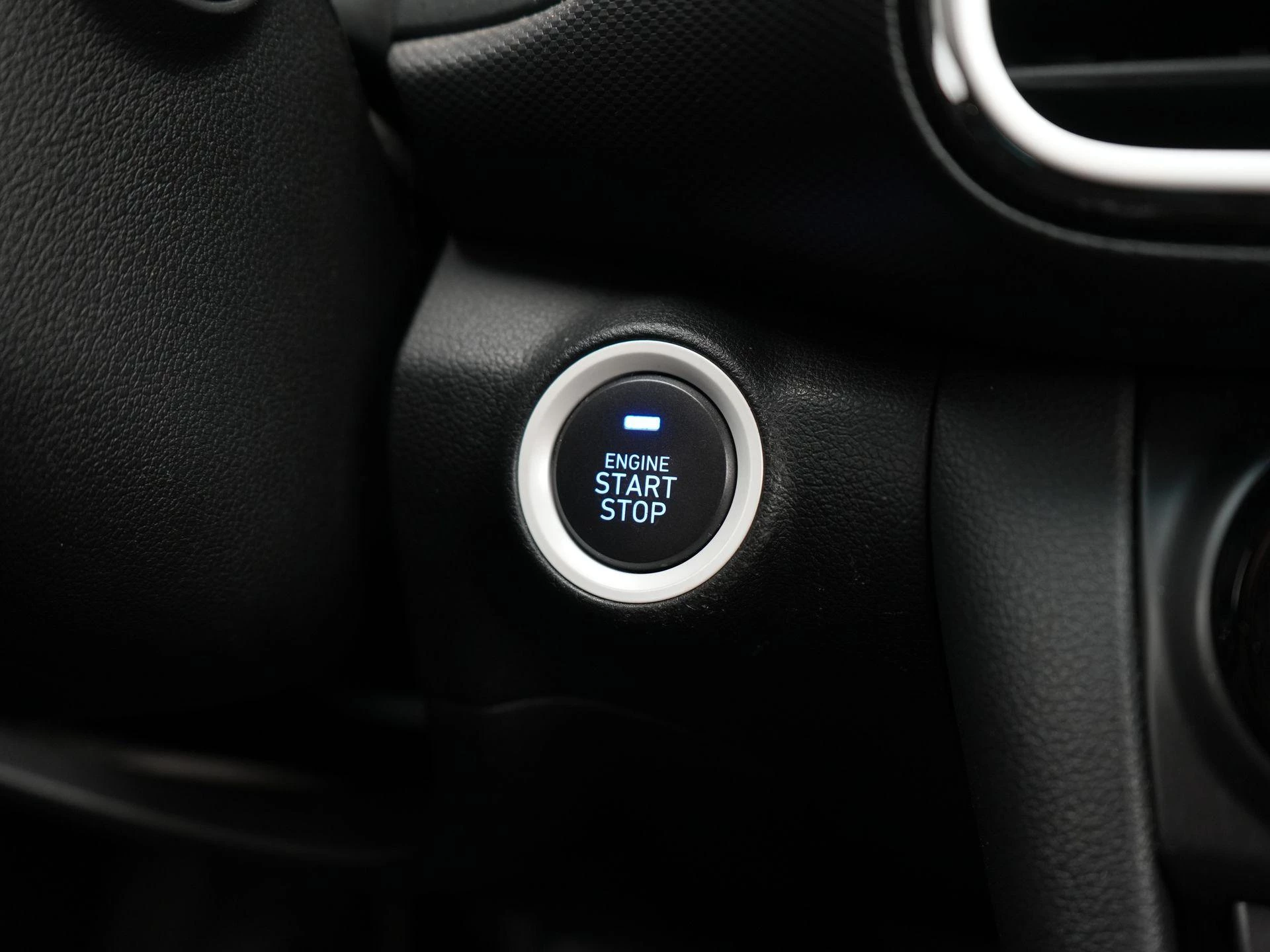 Hyundai-Kona-image-26