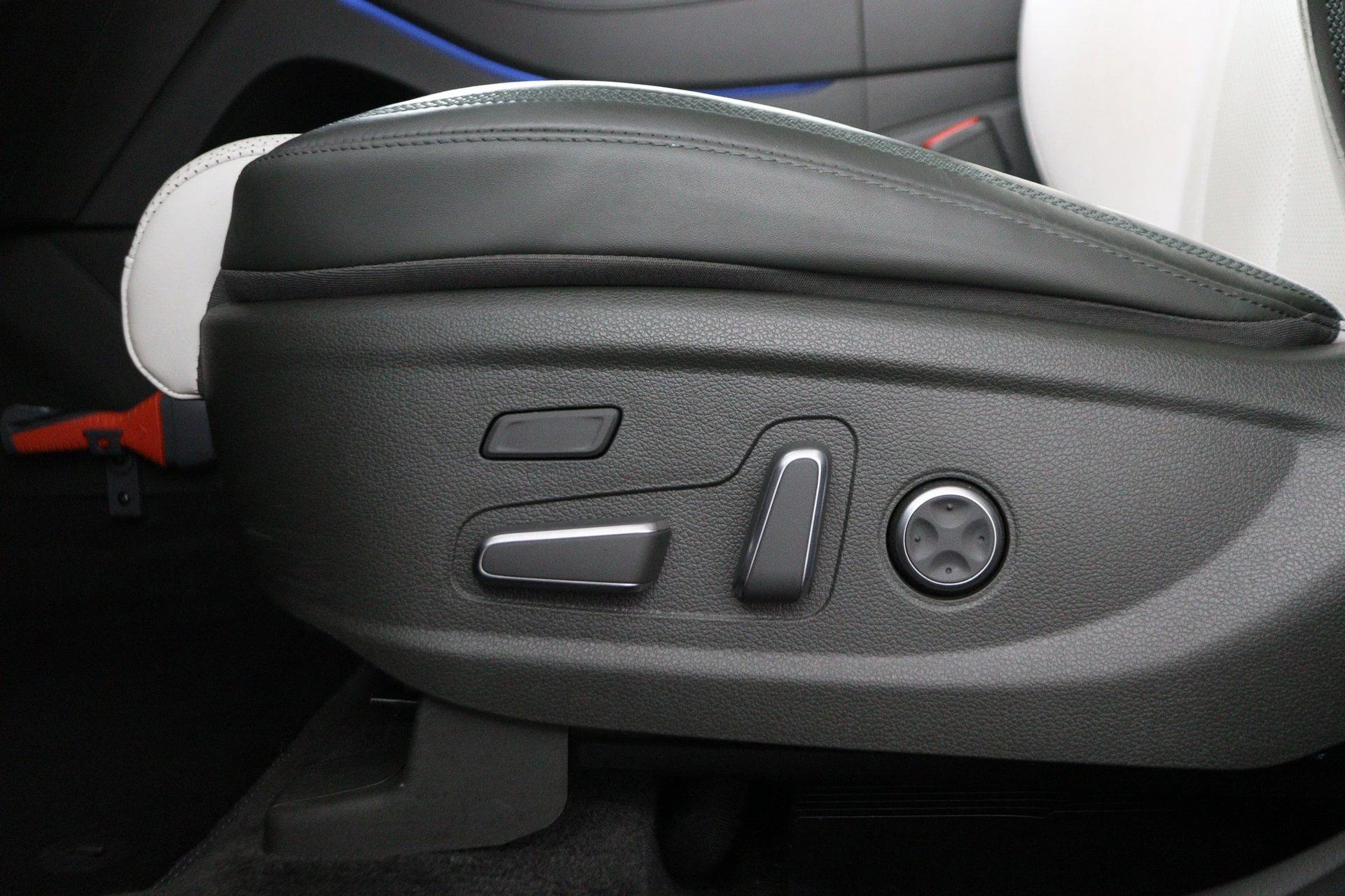 Hyundai-Santa Fe-image-51