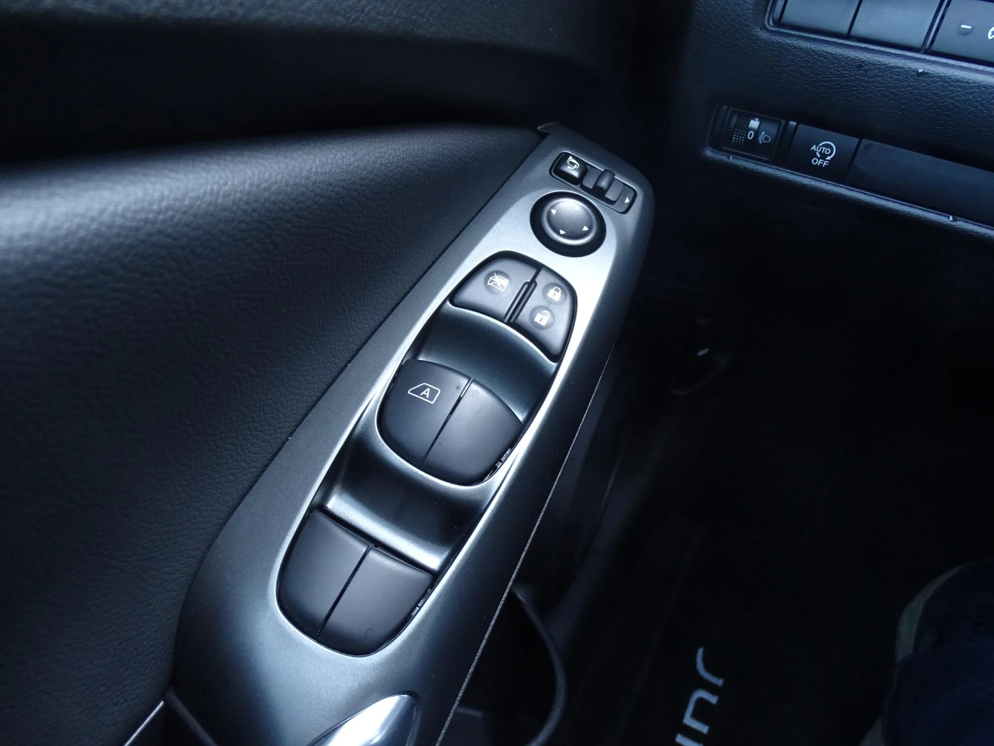 Nissan Juke 1.0 DIG-T Acenta automaat