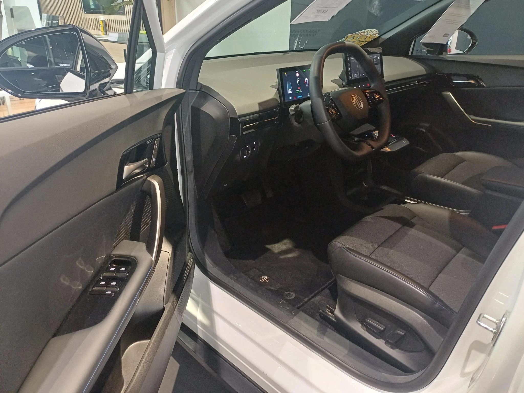 MG MG4 EV 64 kWh Luxury