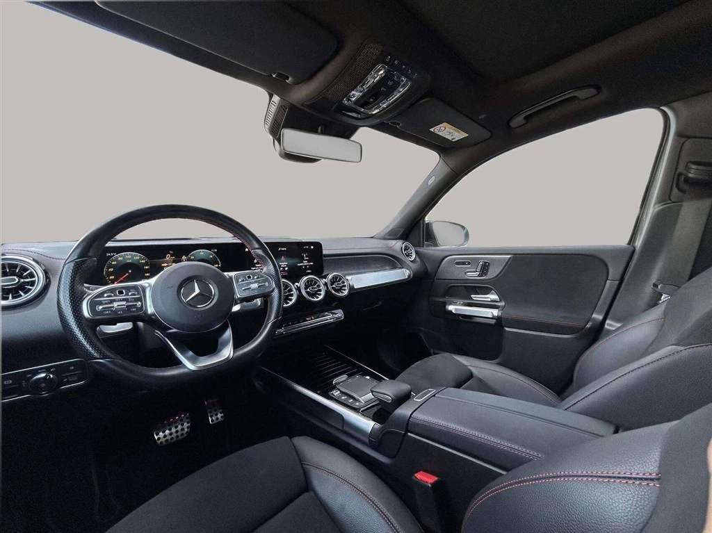Mercedes-Benz-EQB-image-11