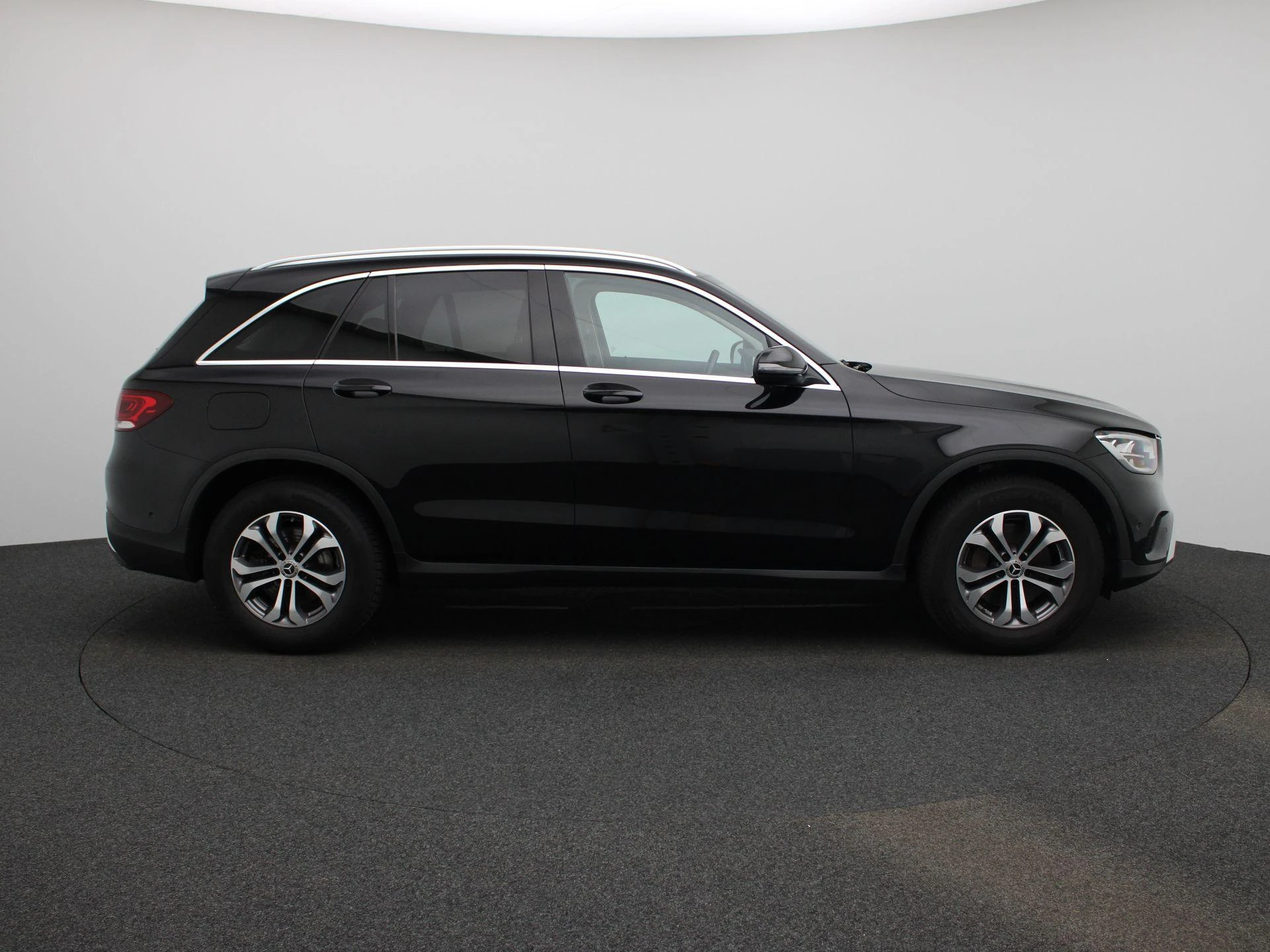 Mercedes-Benz-GLC-image-6