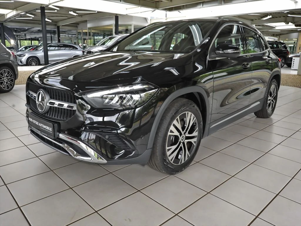 Mercedes-Benz-GLA 200 d-image-7