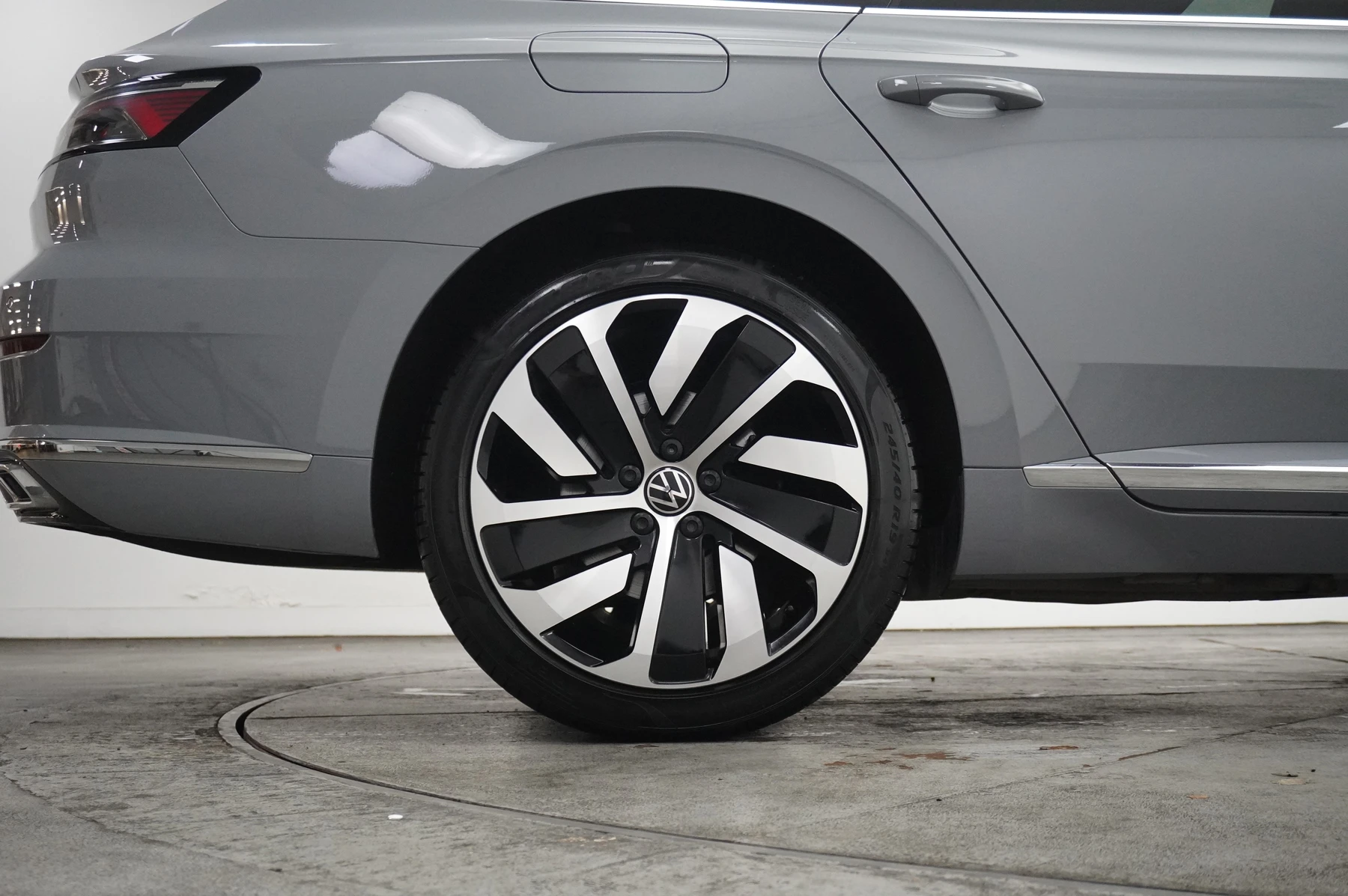 Volkswagen-Arteon-image-23