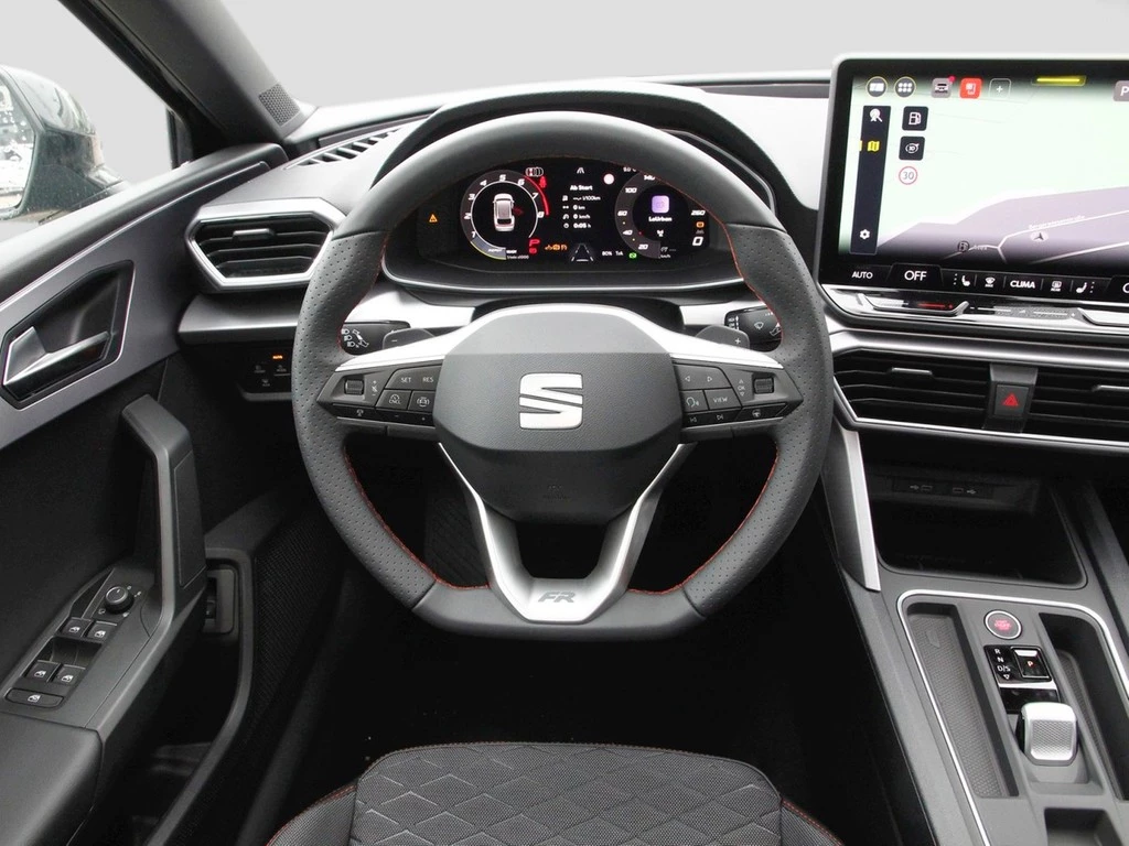 SEAT Leon Sportstourer eTSI UPE 46.330 FR Black Ed.