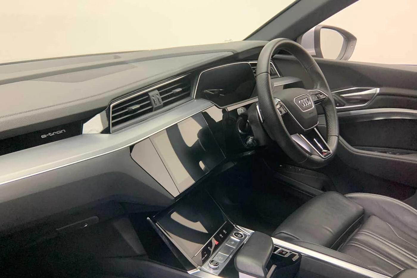 Audi-e-tron-image-11