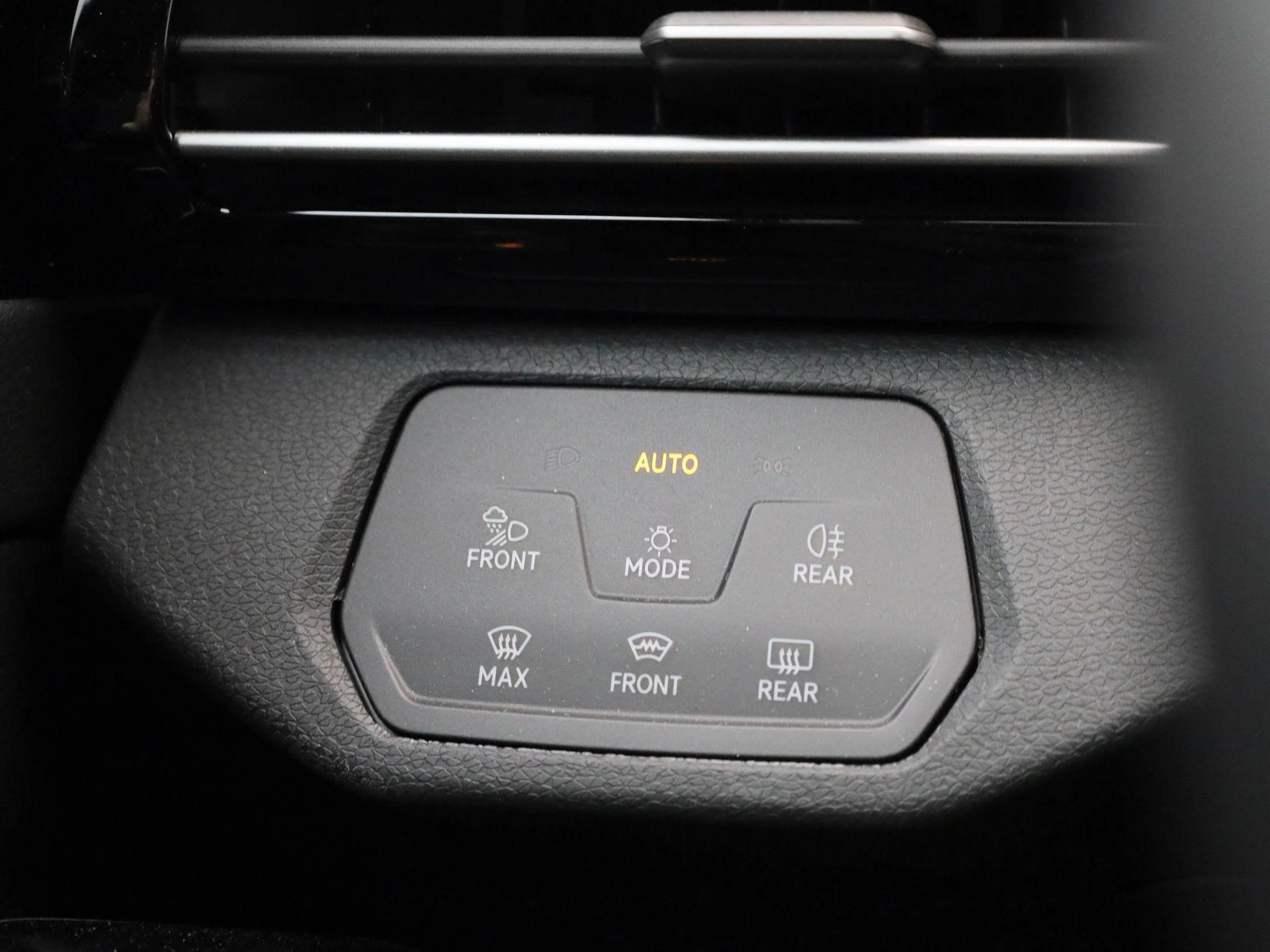 Volkswagen-ID.4-image-31