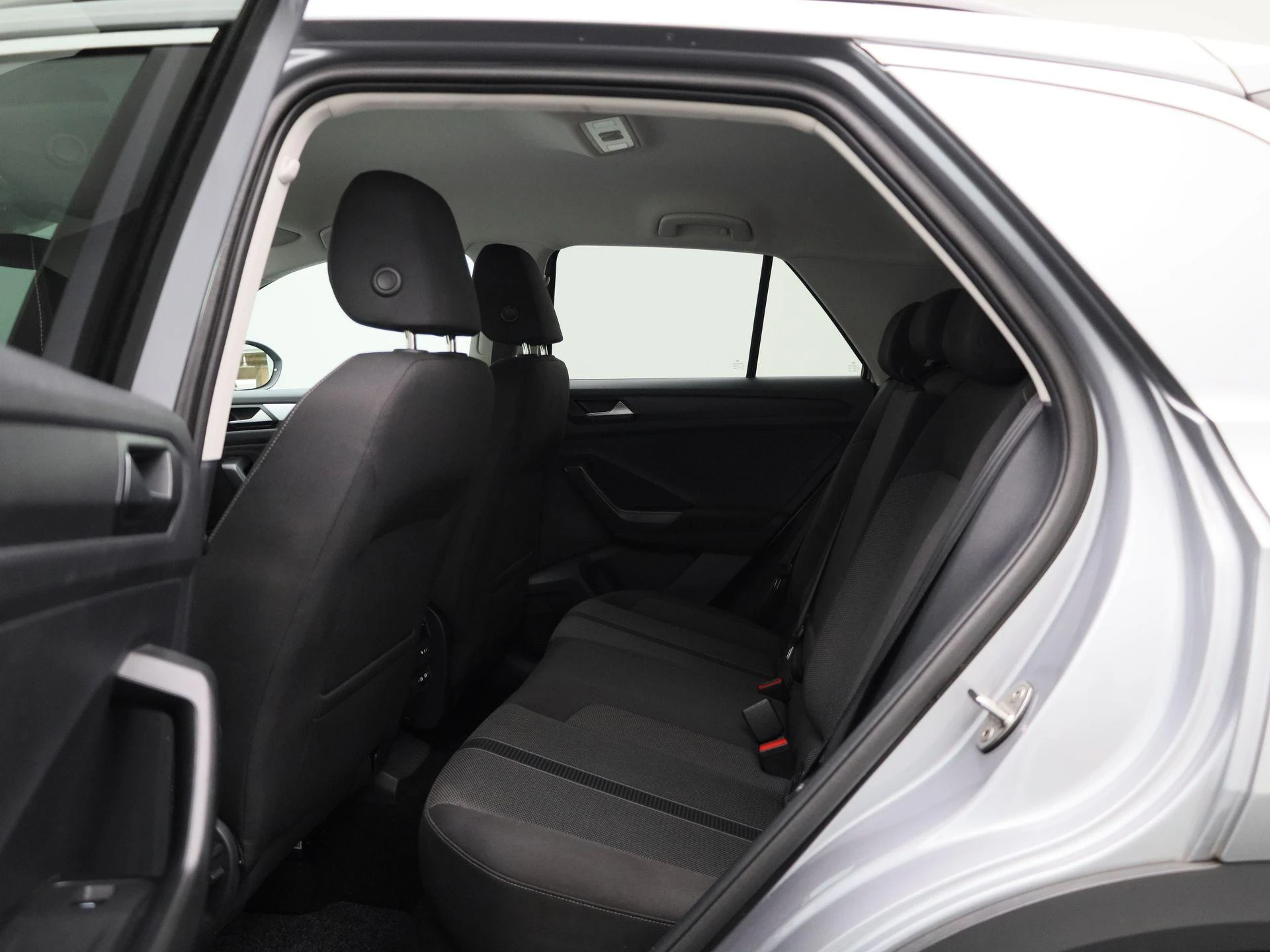 Volkswagen-T-Roc-image-9