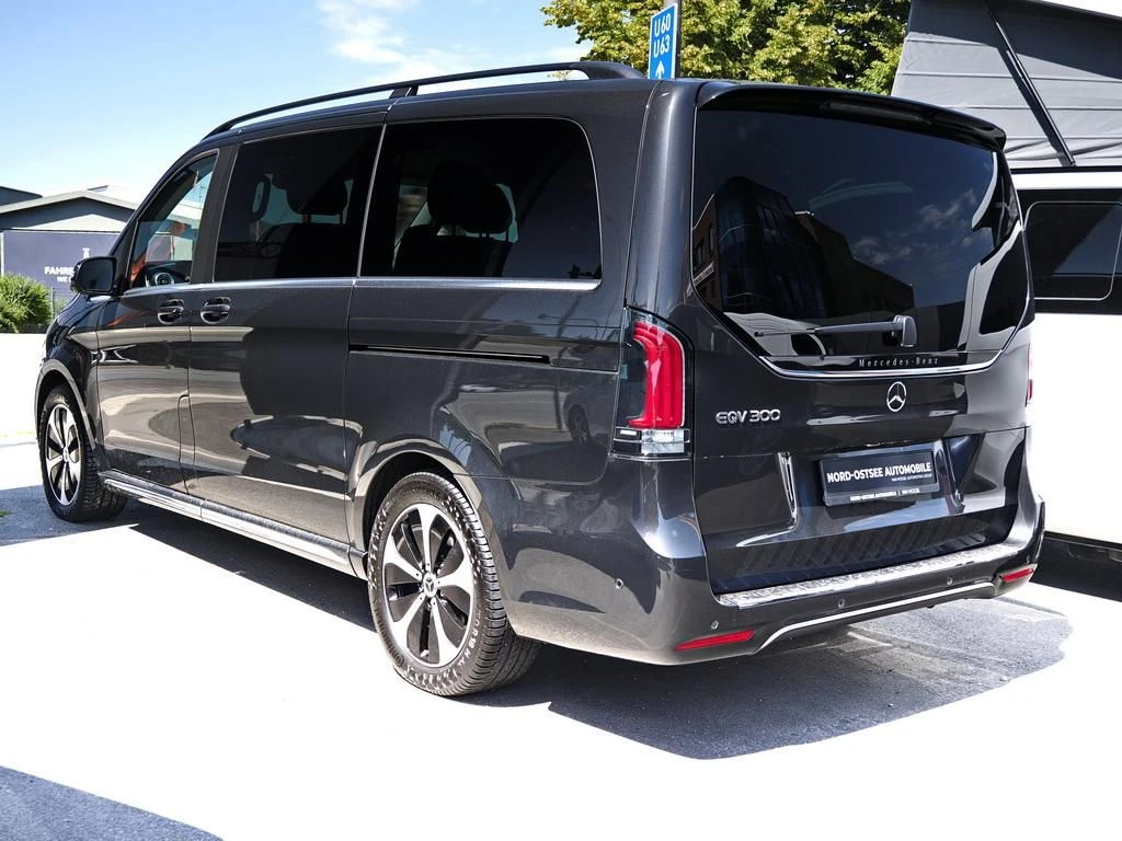 Mercedes-Benz-EQV 300-image-5