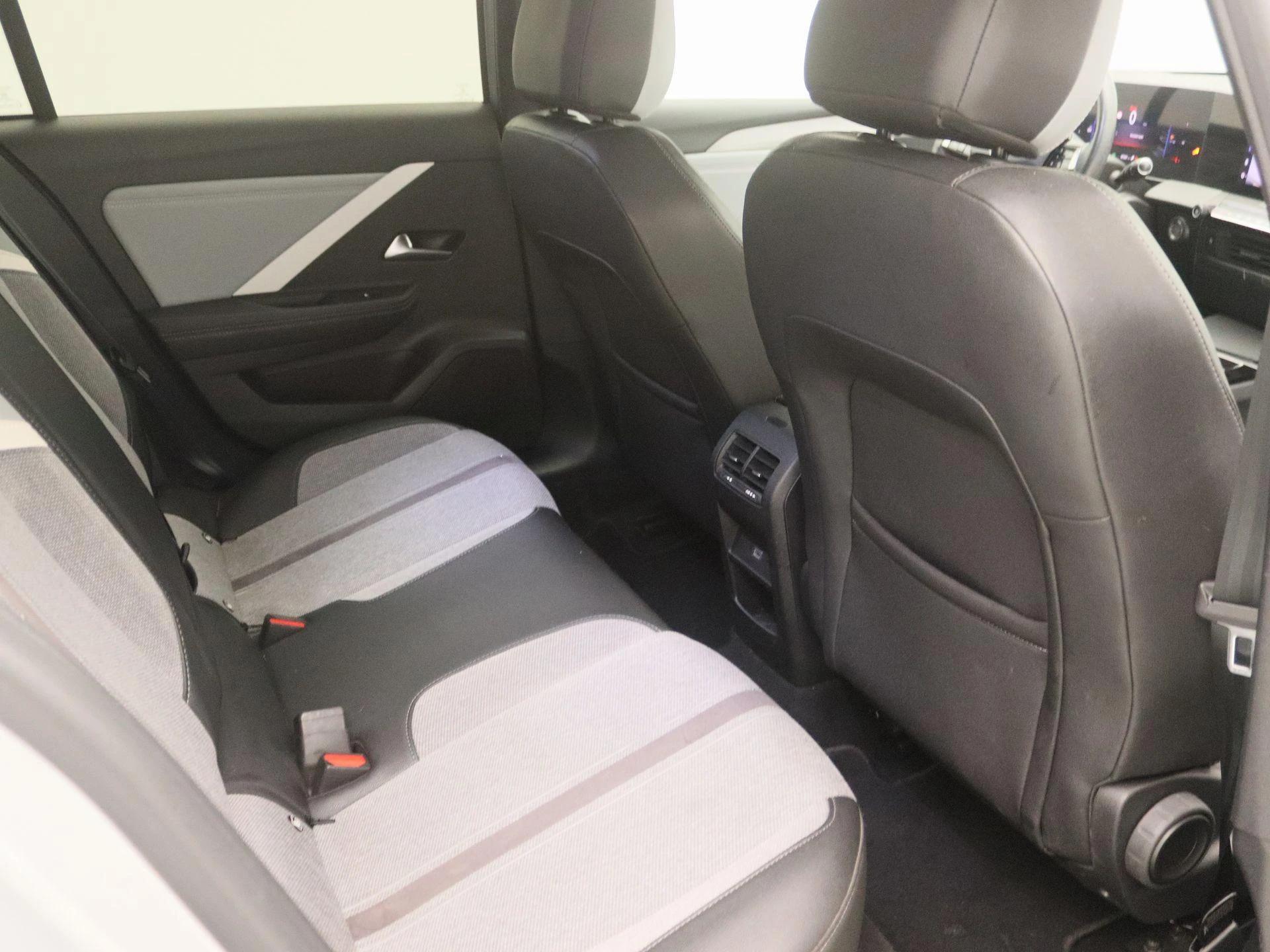 Opel-Astra-image-22