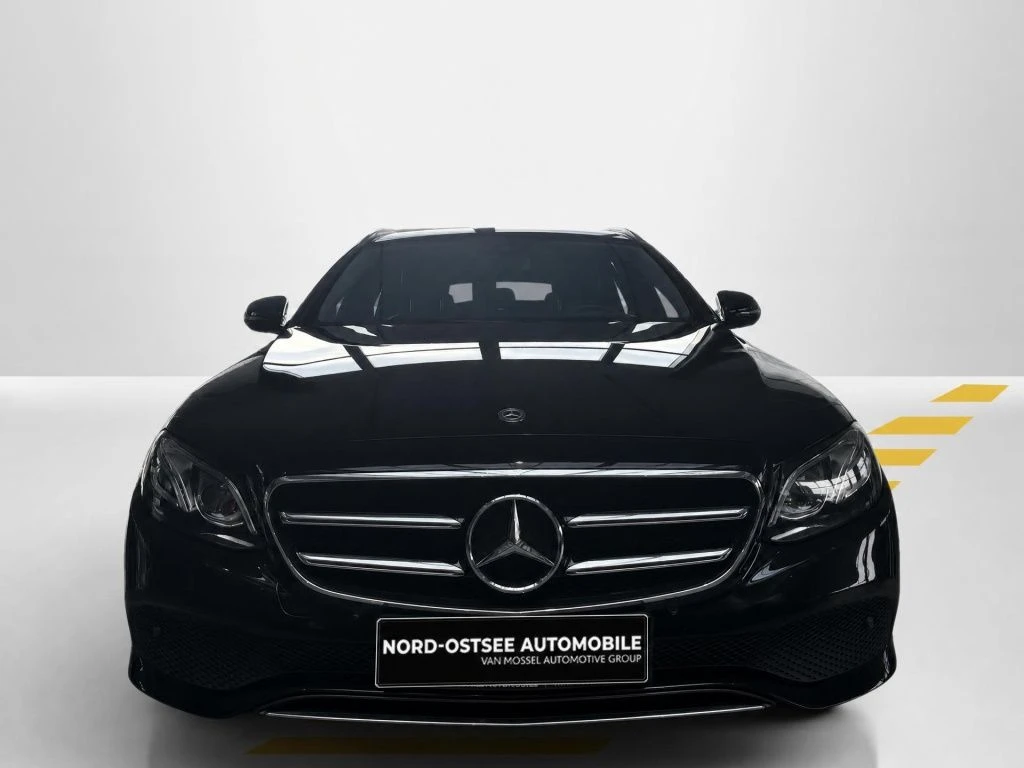 Mercedes-Benz-E-Klasse 200-image-3