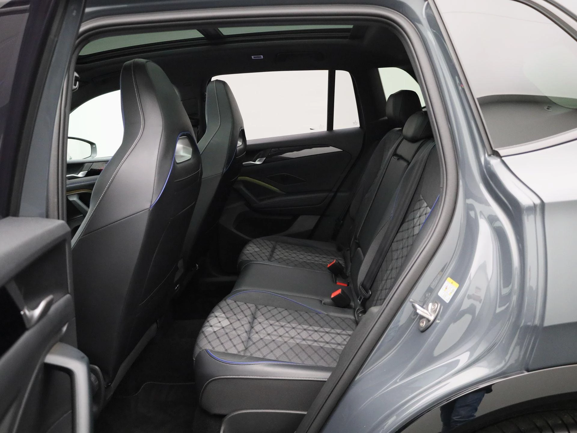 Volkswagen-Tiguan-image-9