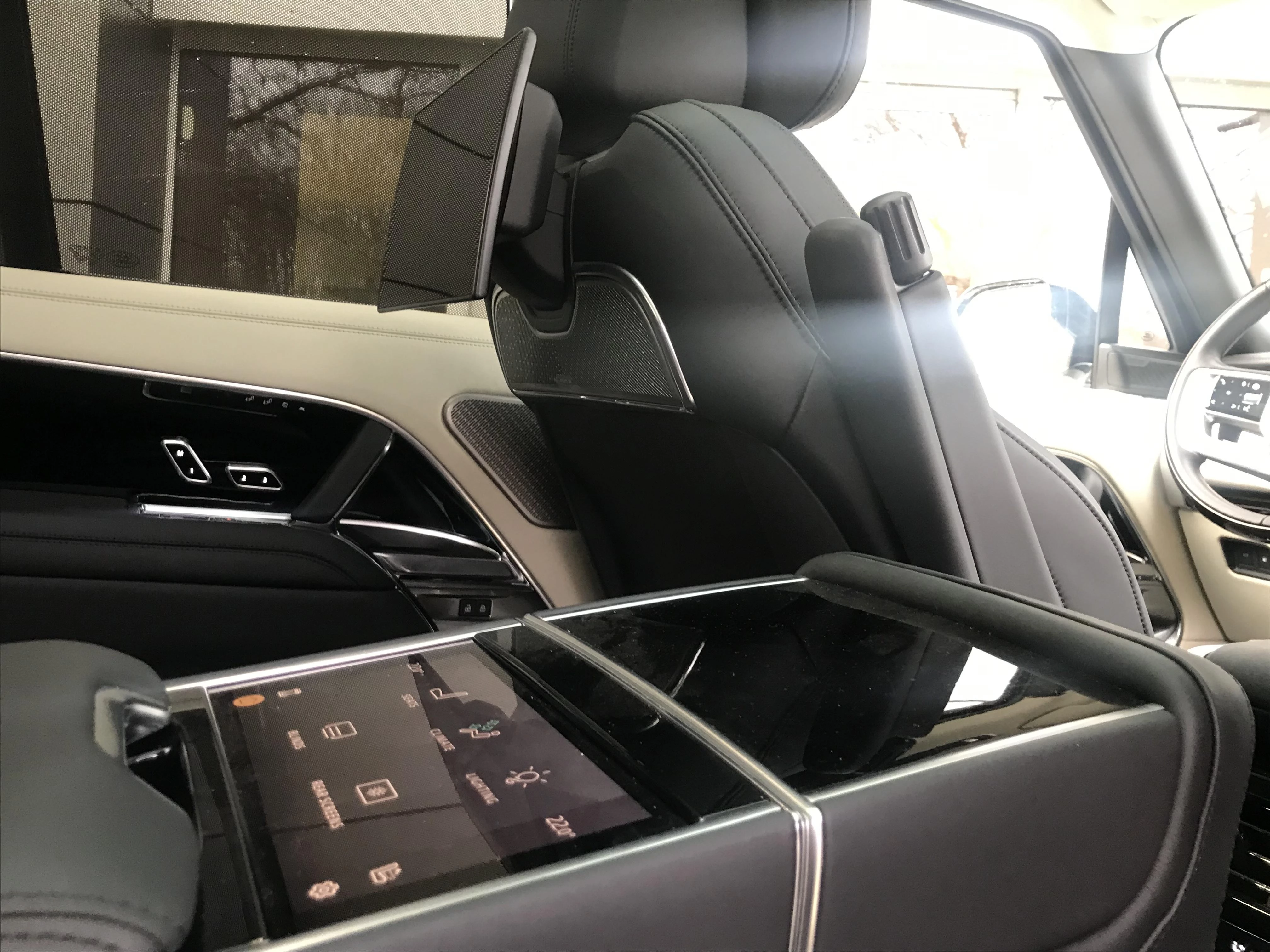 Land Rover-Range Rover-image-13