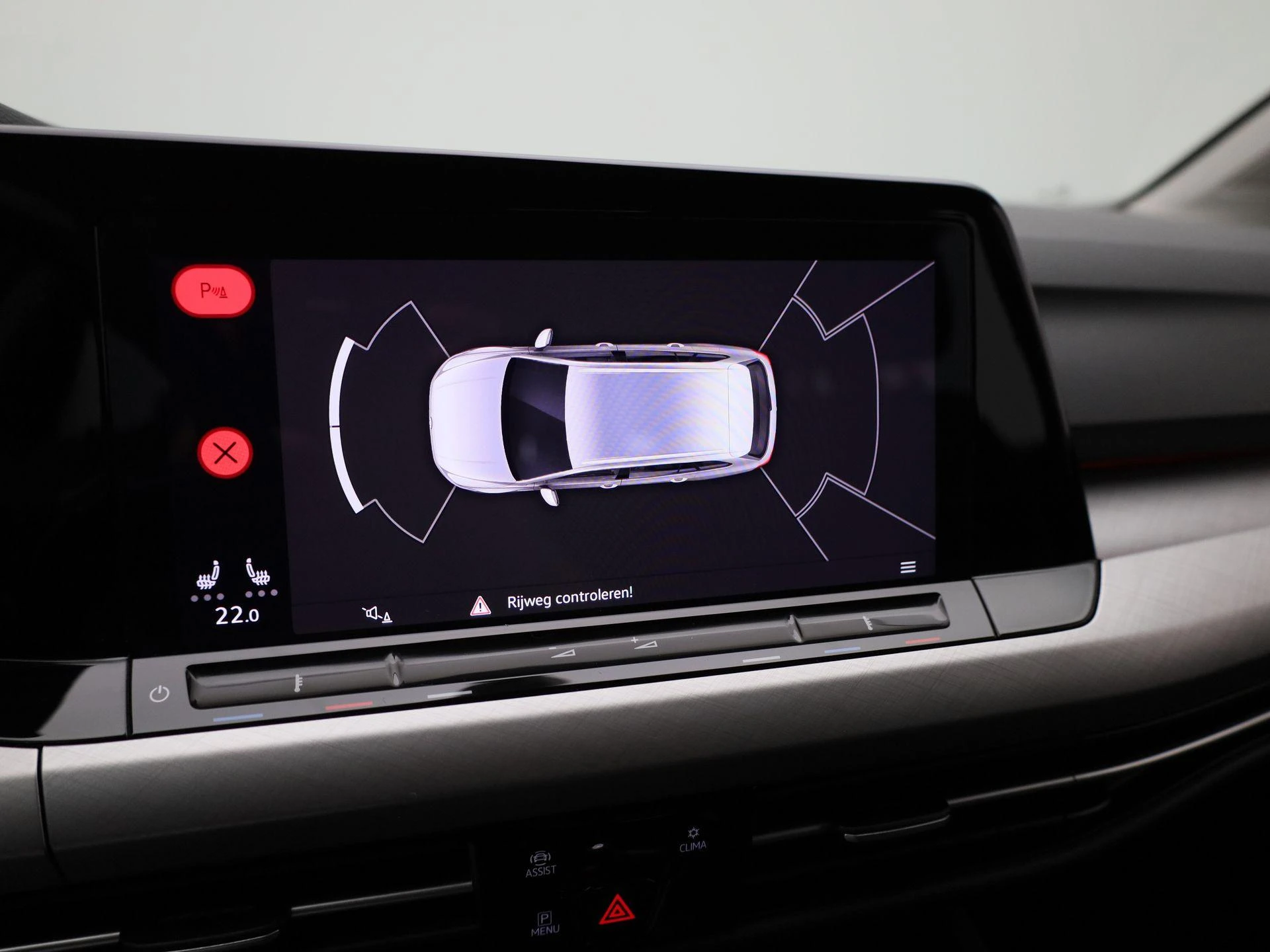 Volkswagen-Golf-image-25