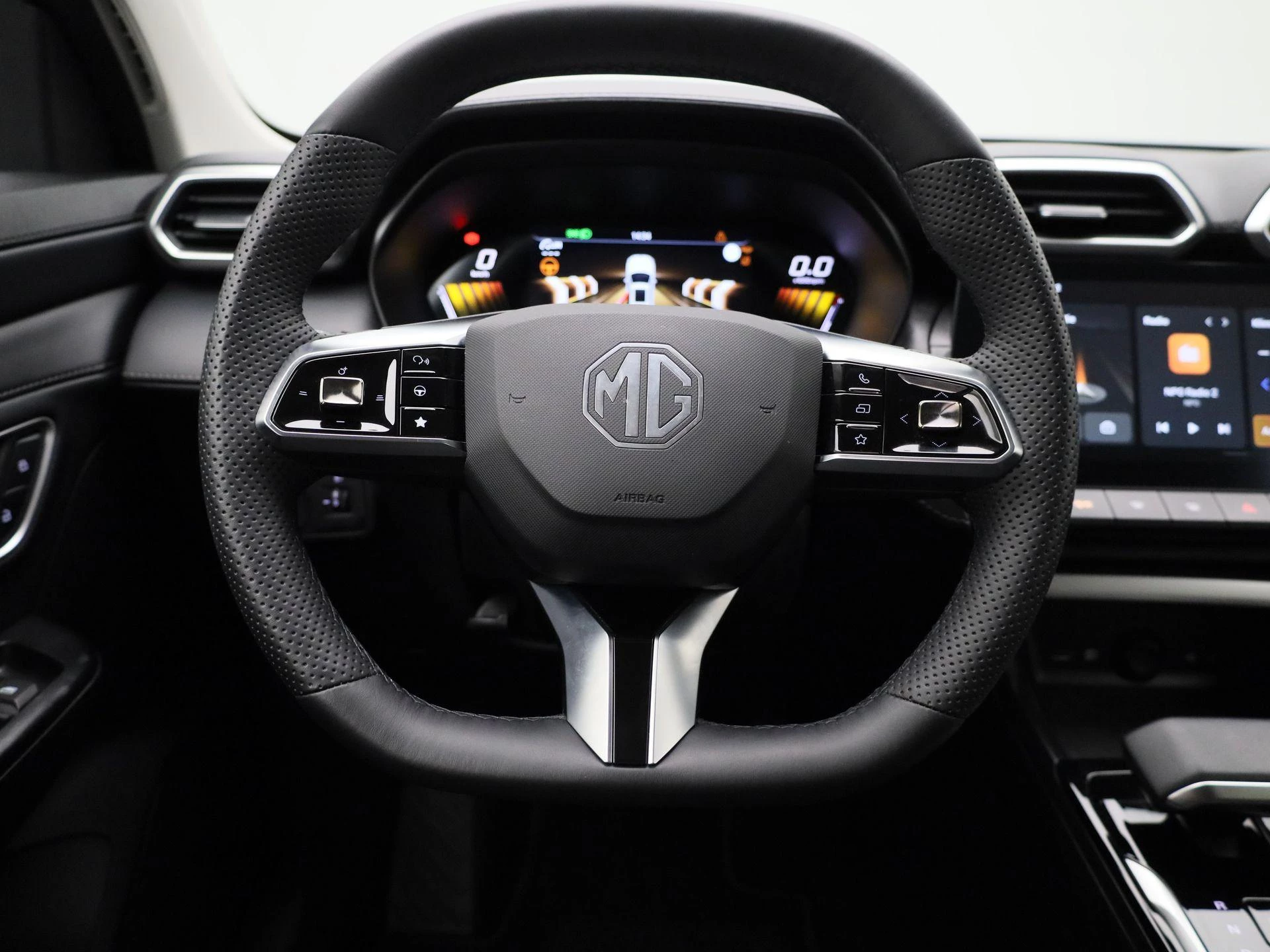 MG ZS