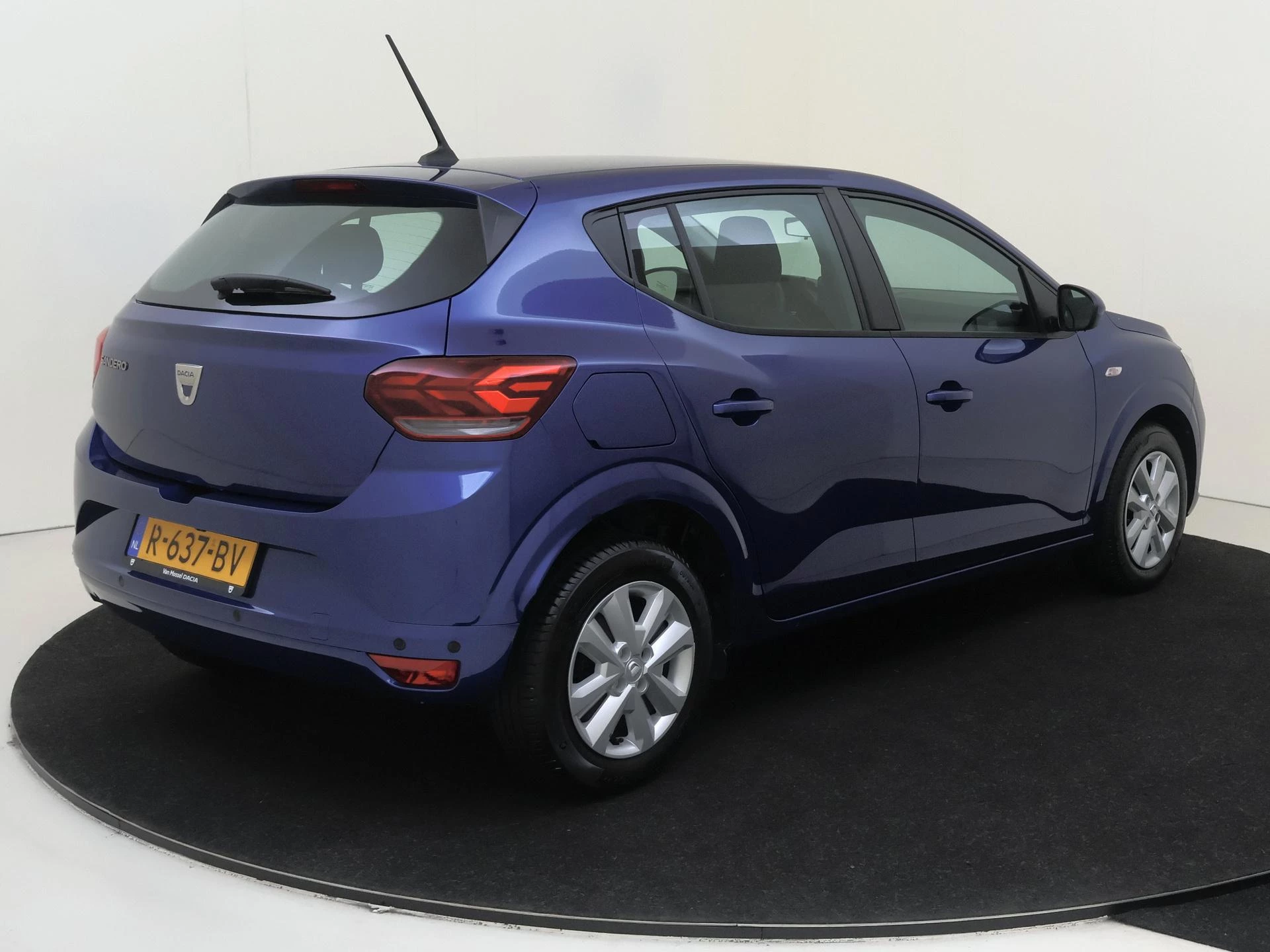 Dacia-Sandero-image-3