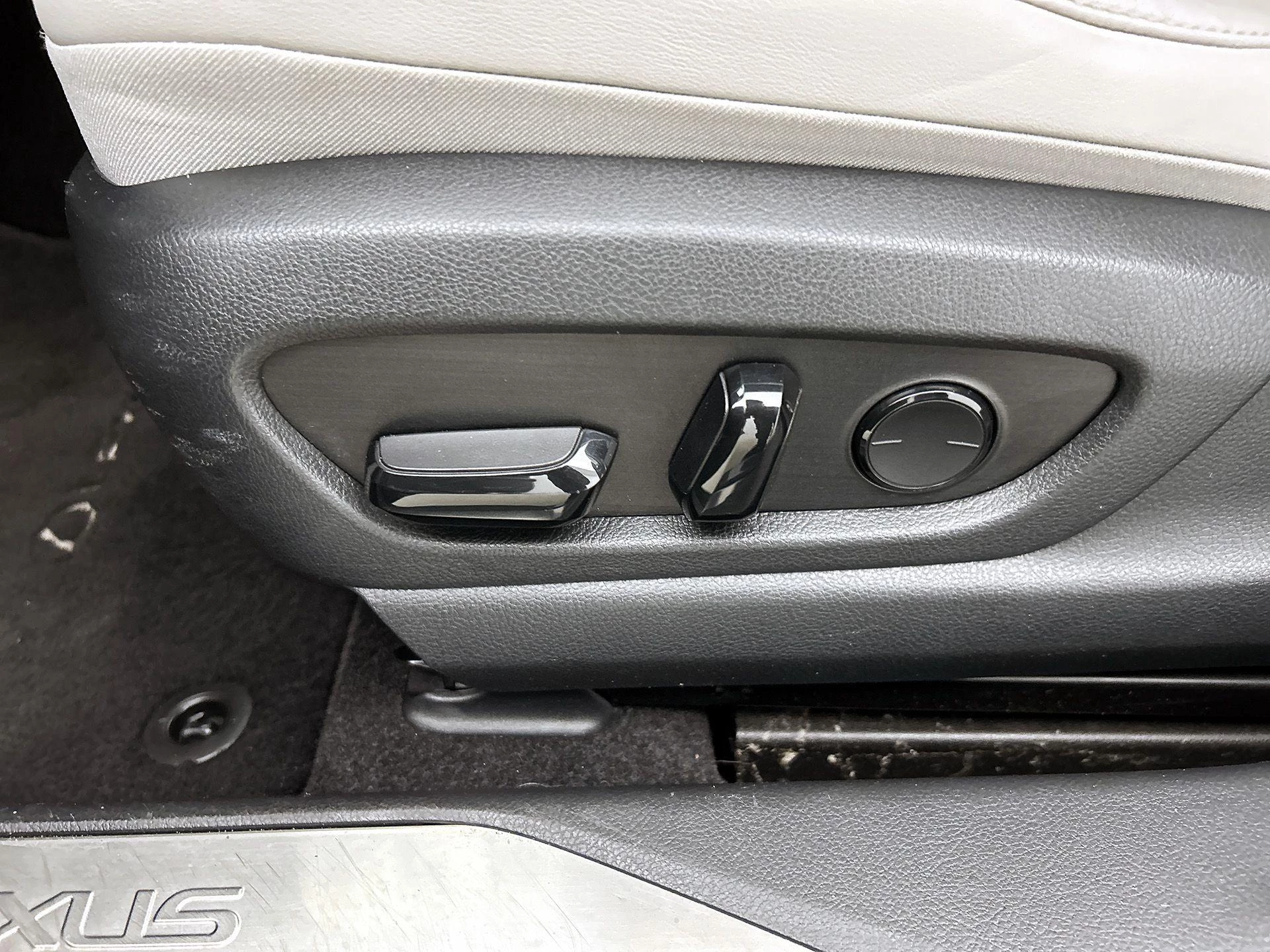 Lexus-UX-image-27
