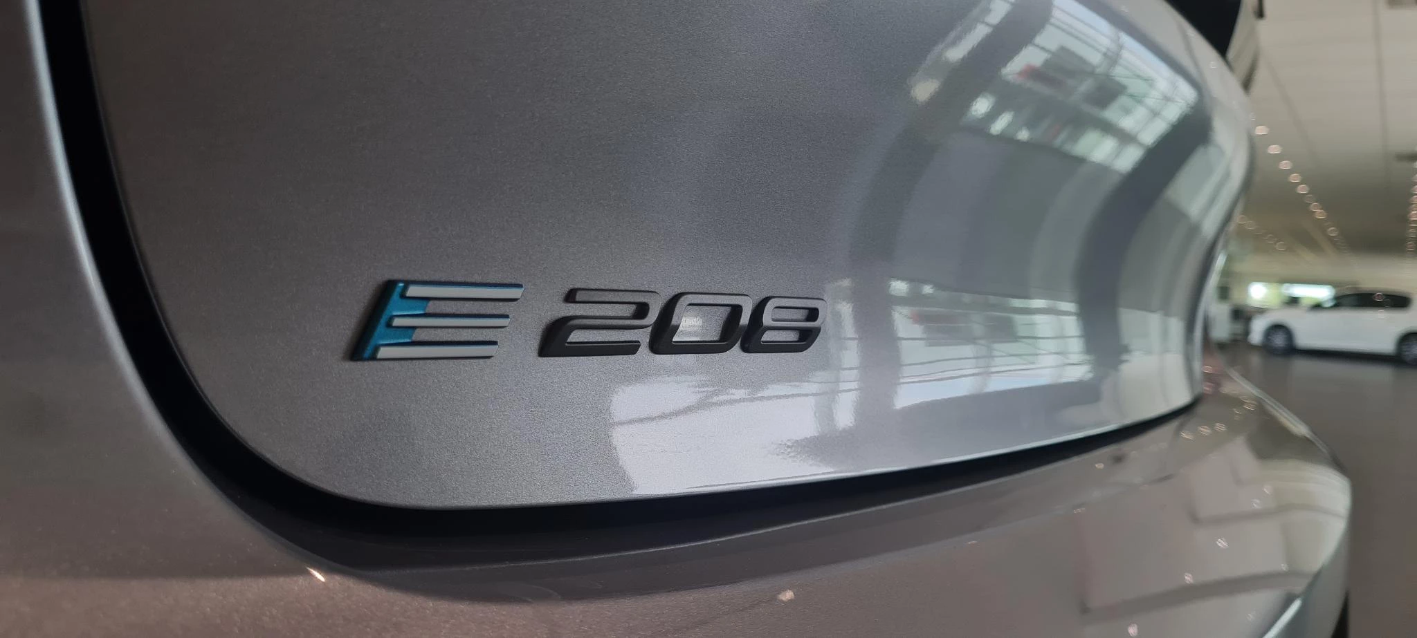 Peugeot-e-208-image-23