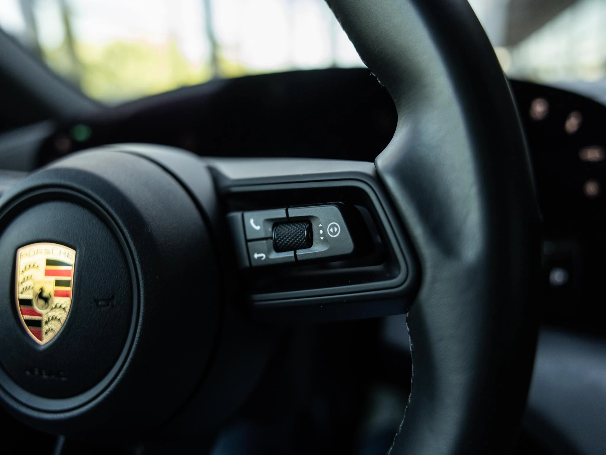 Porsche Taycan Performance 84 kWh