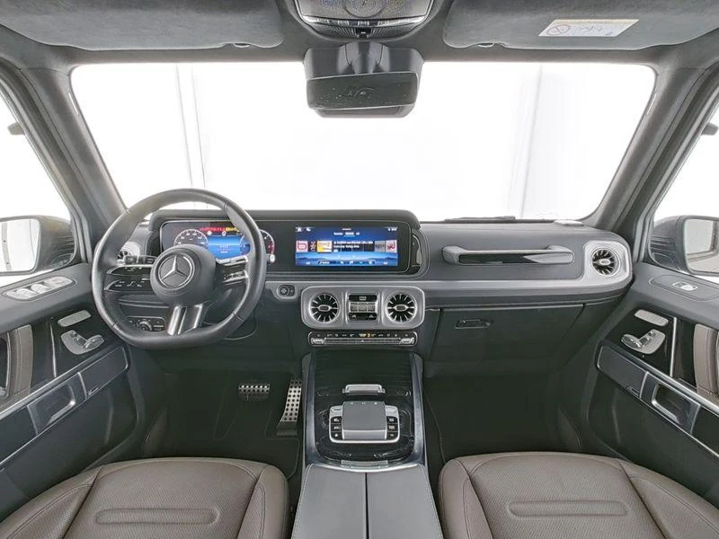 Mercedes-Benz-G-Klasse-image-4
