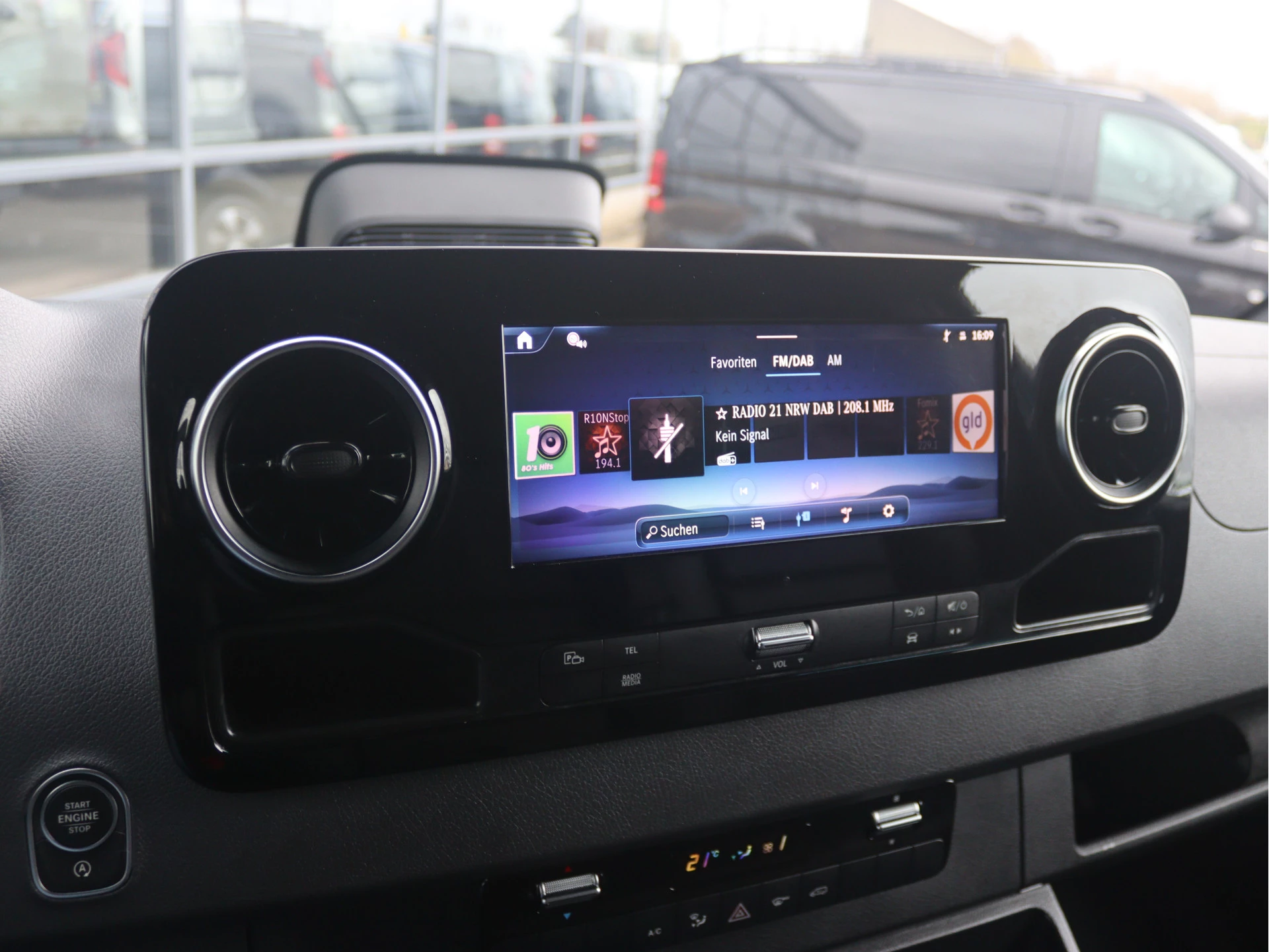Mercedes-Benz-Sprinter-image-8