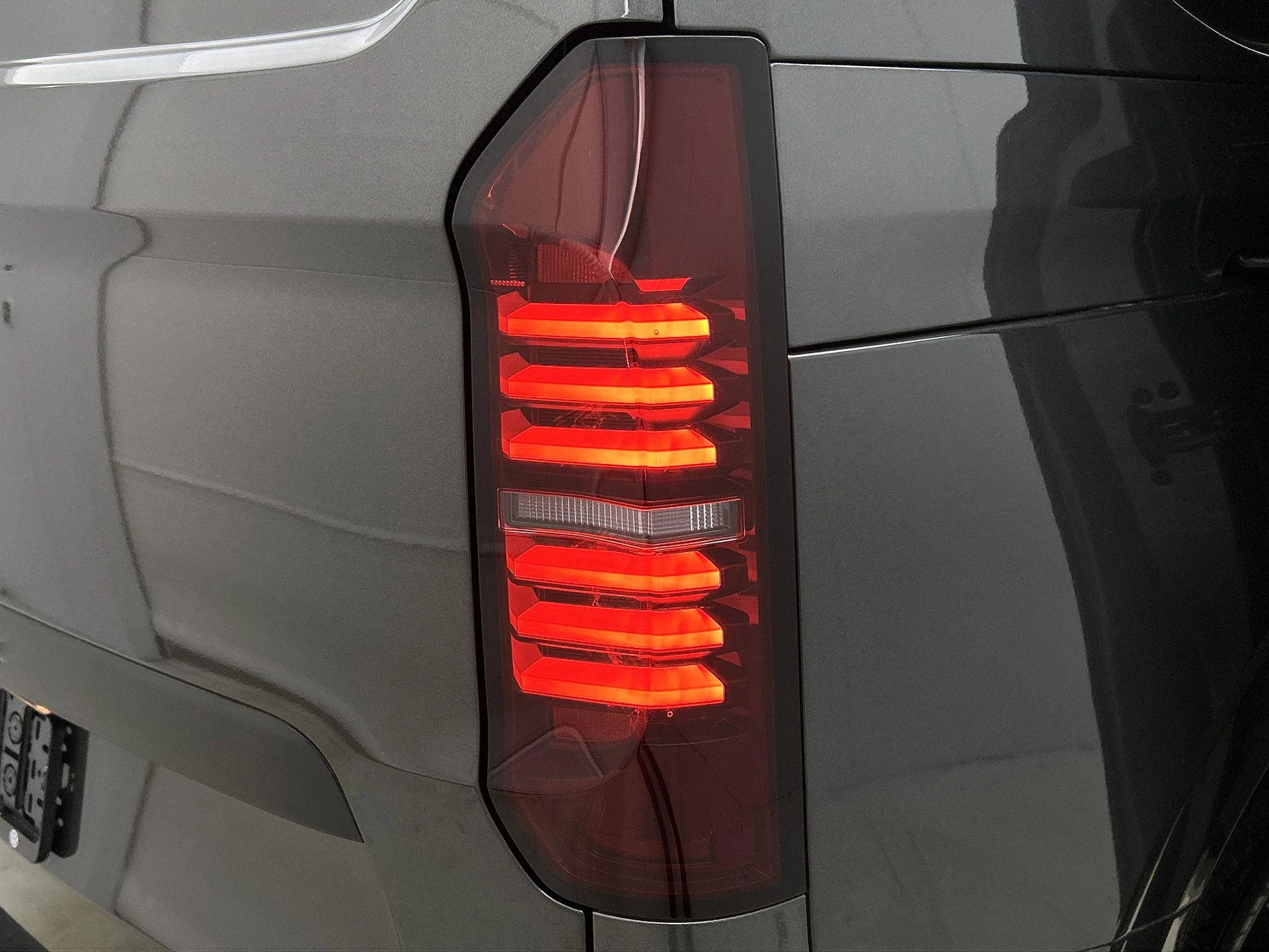 Volkswagen e-Transporter L2H1 Life 64 kWh 136PK