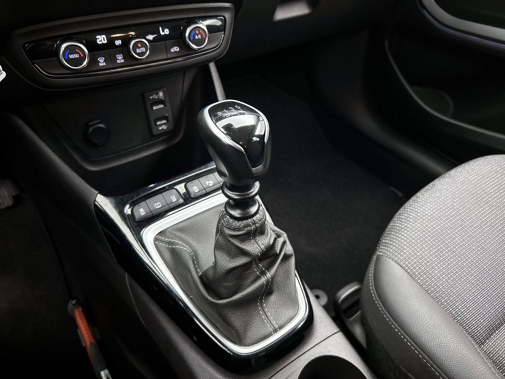 Opel-Crossland-image-23